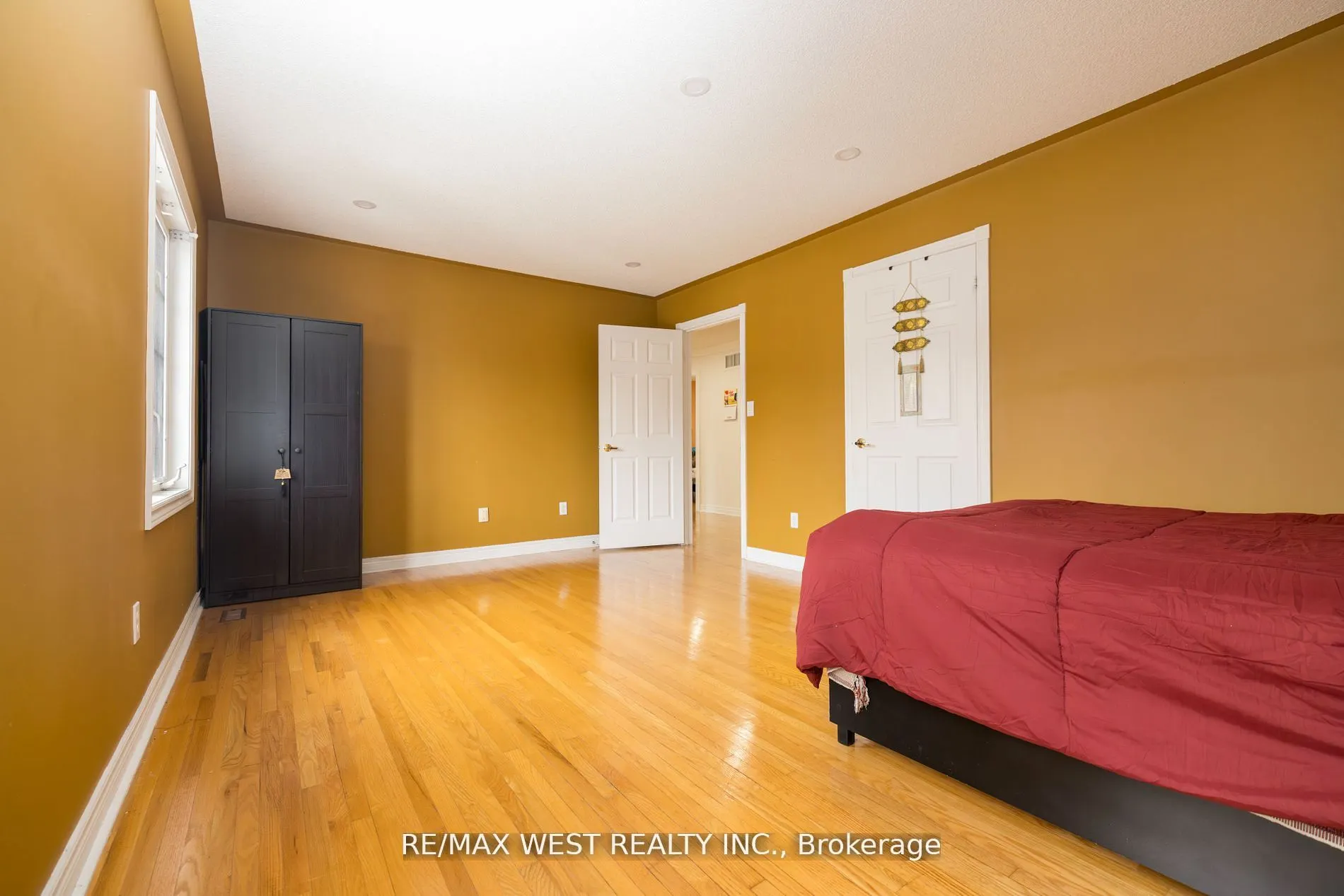56 Meadow Oak Place