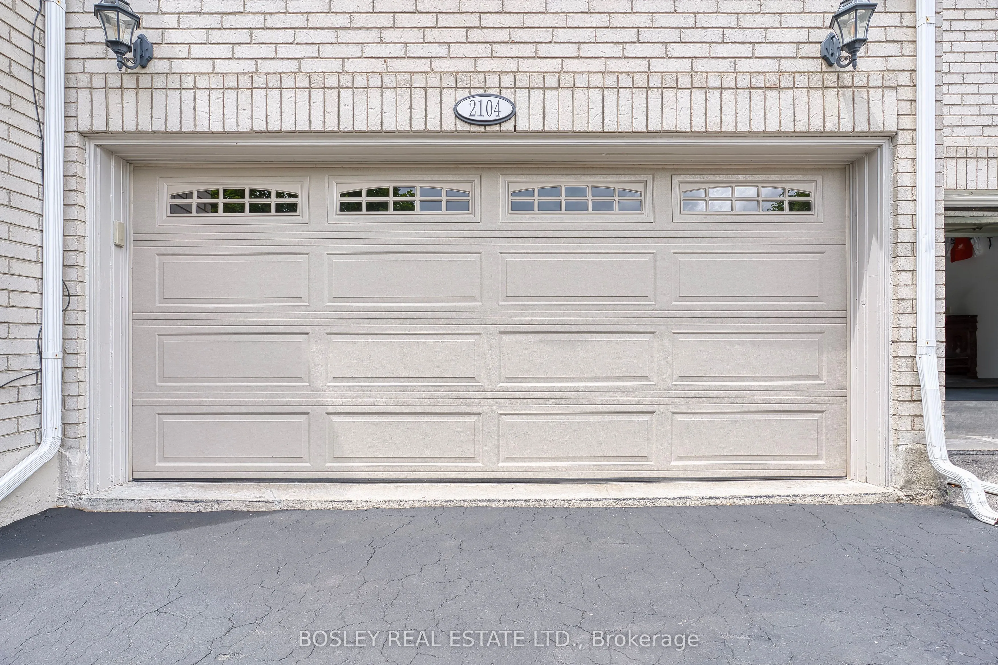 2104 White Dove Circle