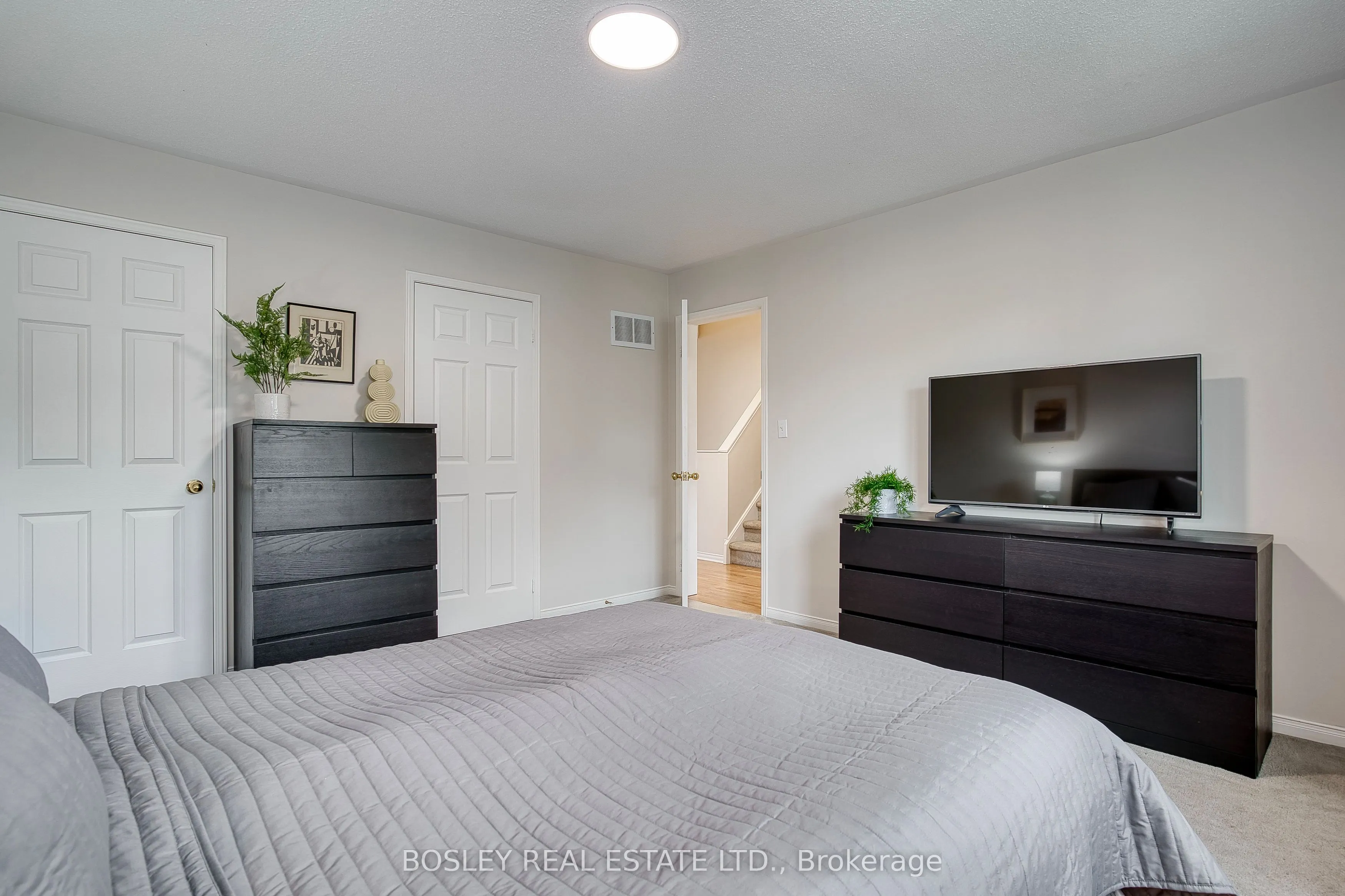 2104 White Dove Circle