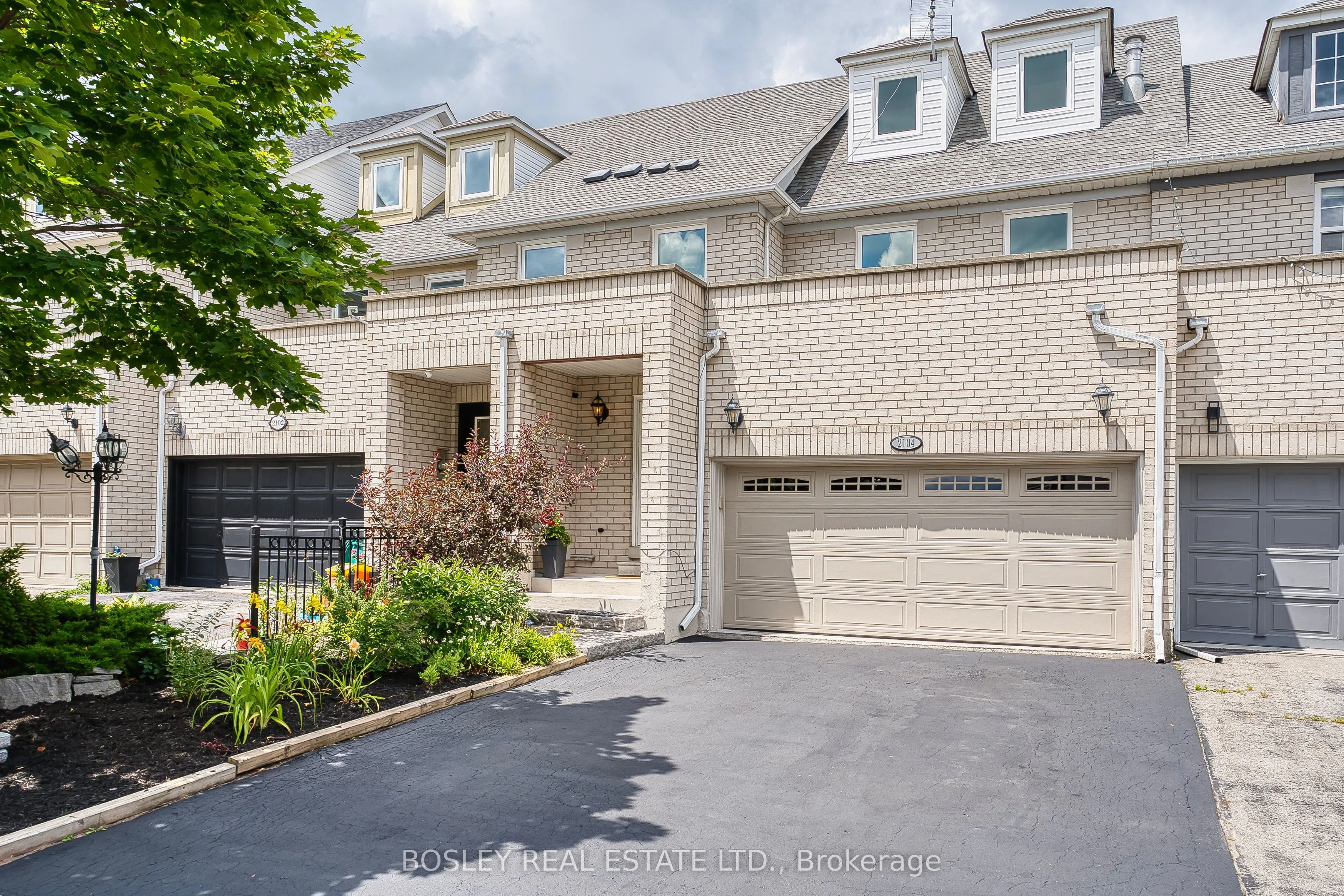 2104 White Dove Circle