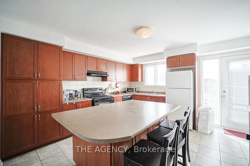 2895 Hazelton Place, #7