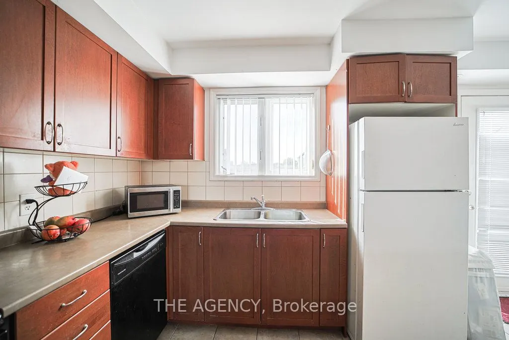 2895 Hazelton Place, #7