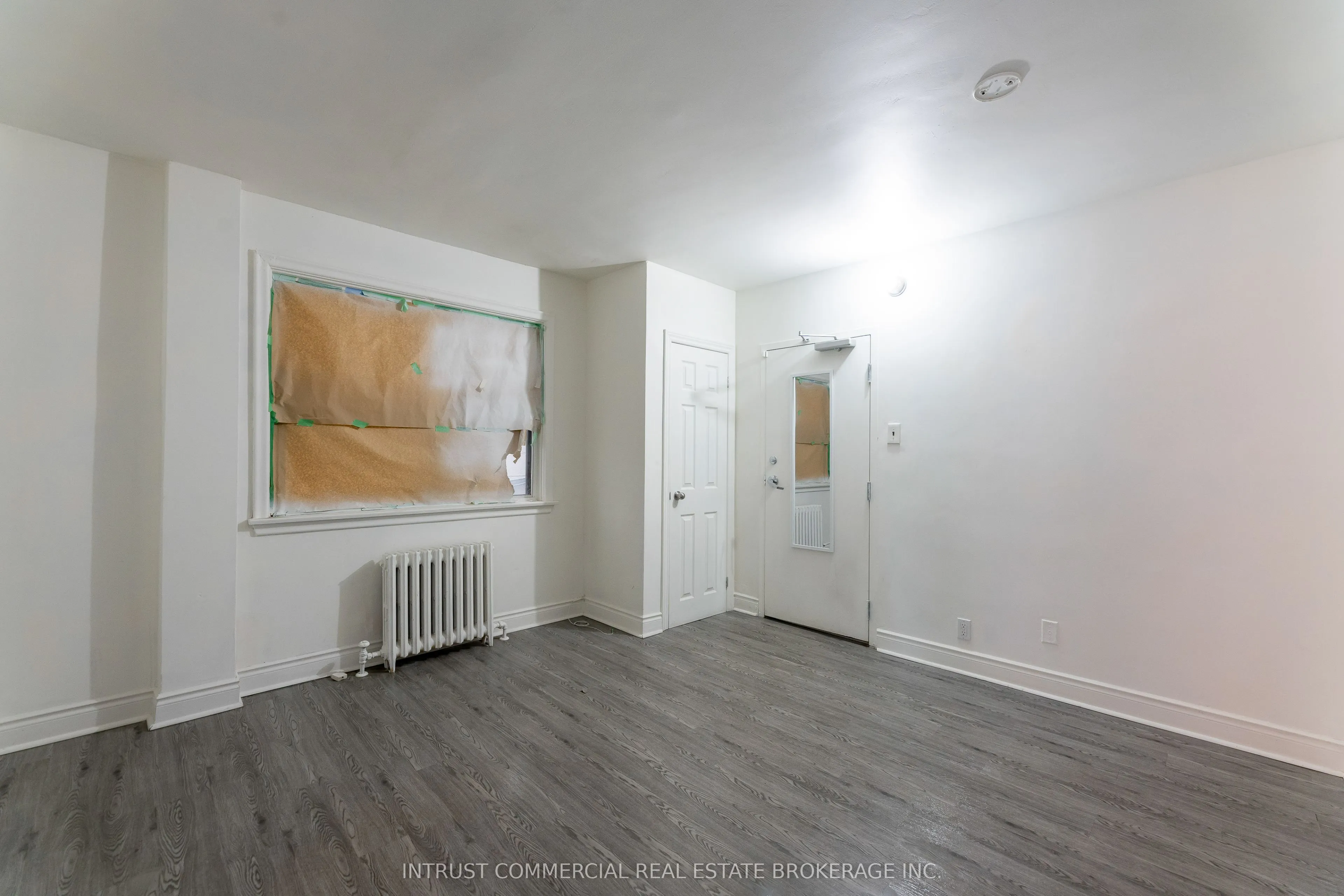 2544 Eglinton Avenue W