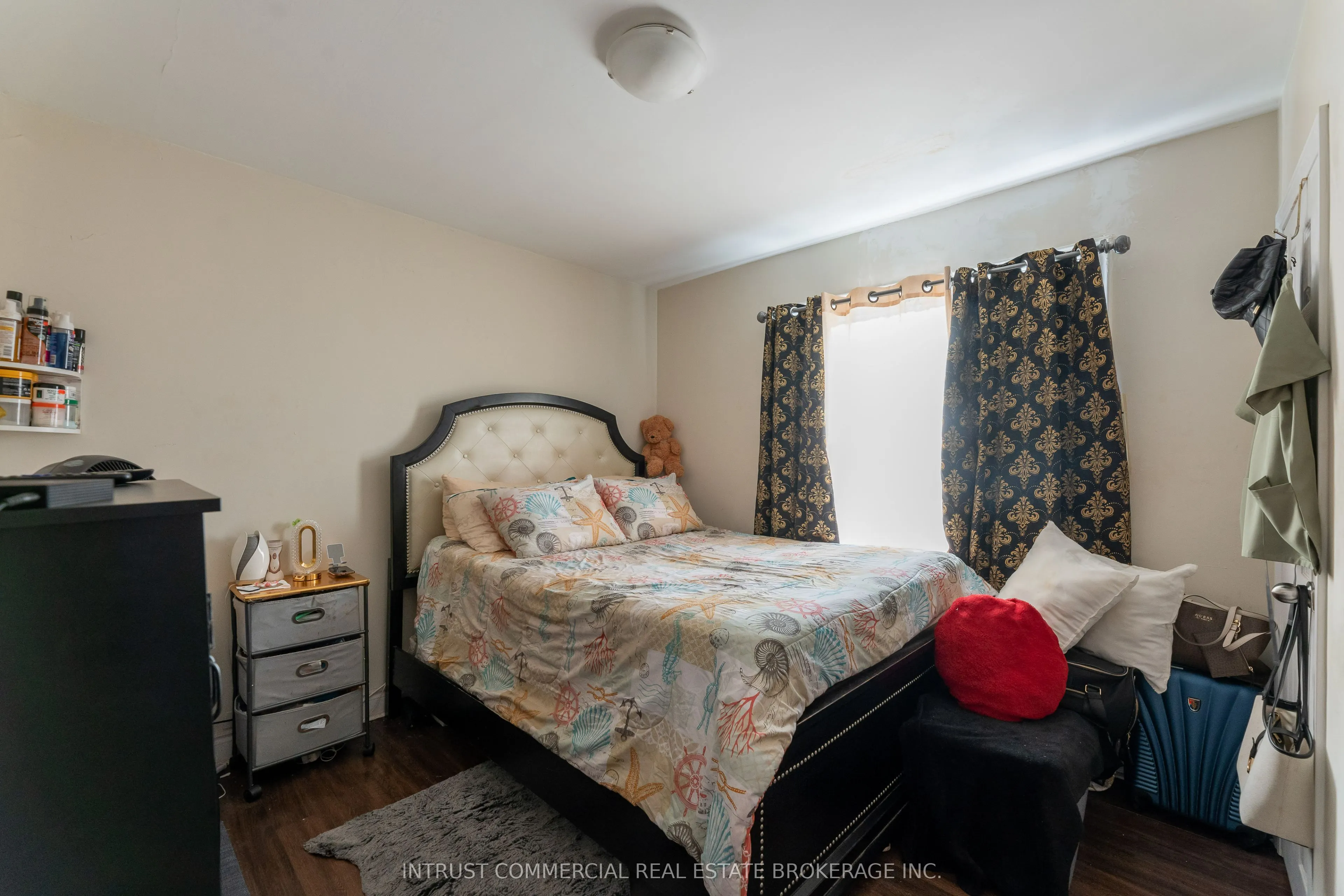 2544 Eglinton Avenue W