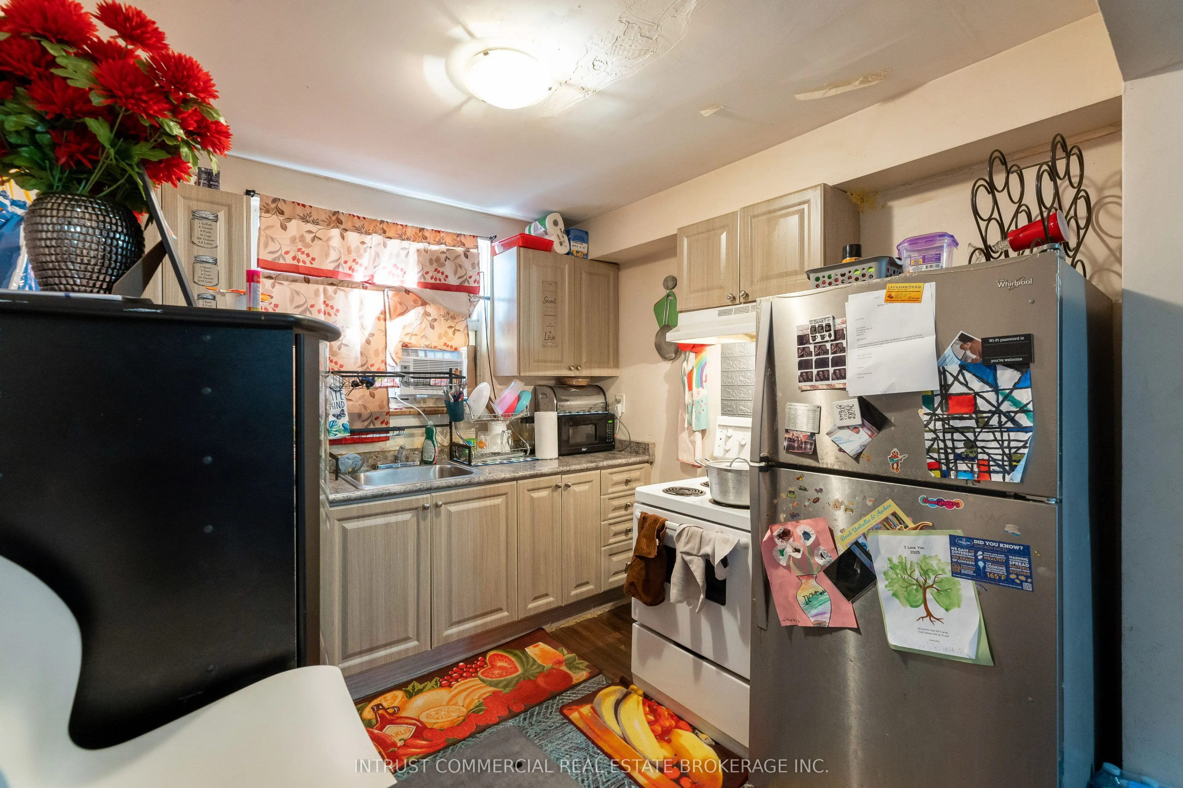 2544 Eglinton Avenue W