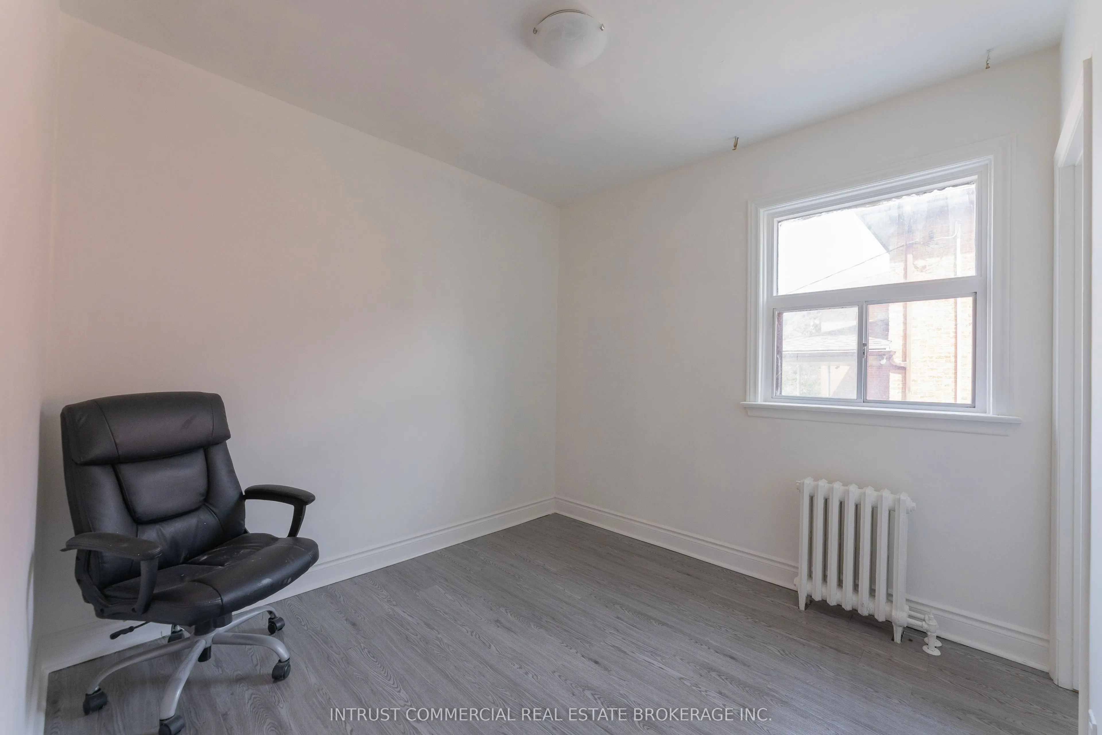 2544 Eglinton Avenue W