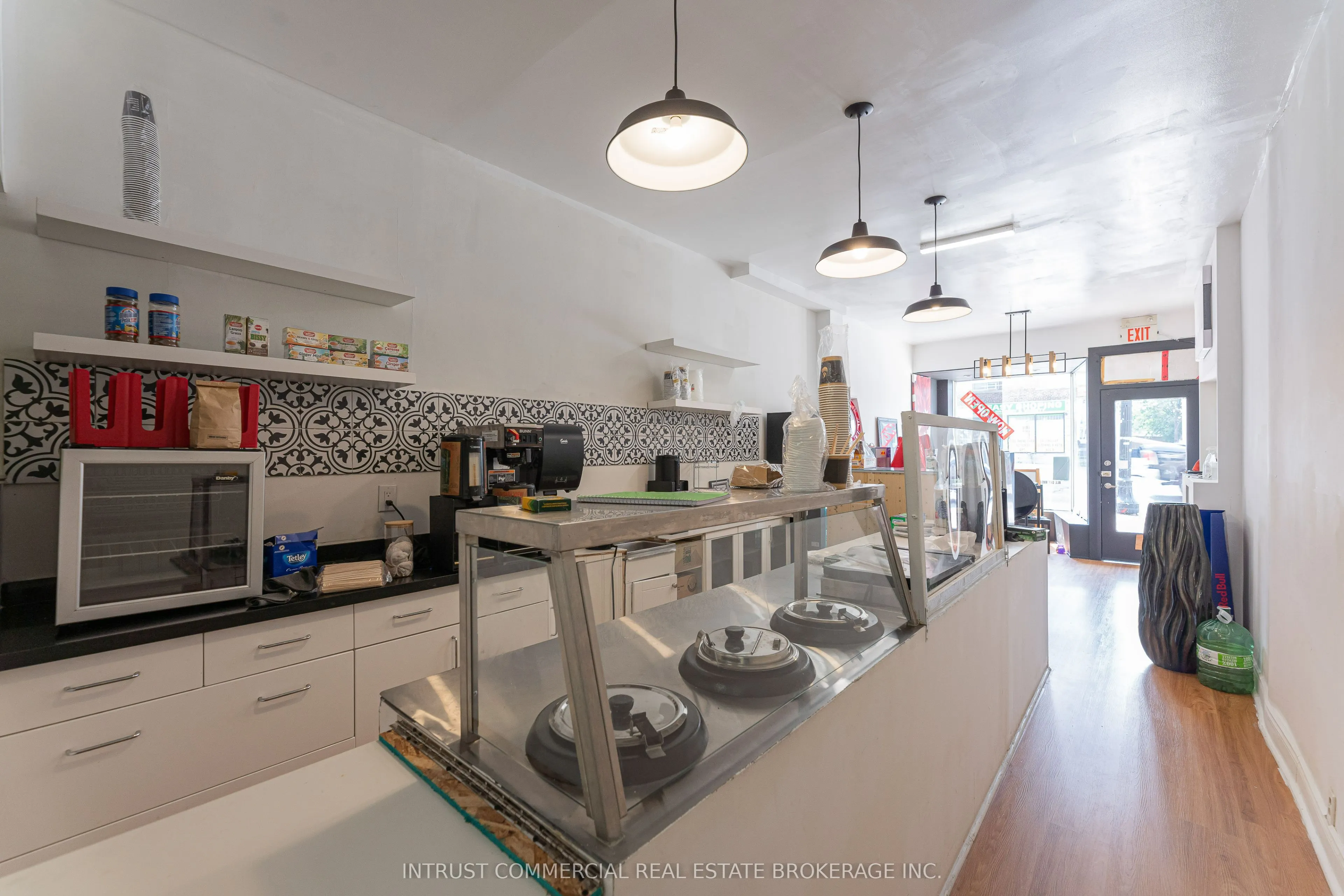 2544 Eglinton Avenue W