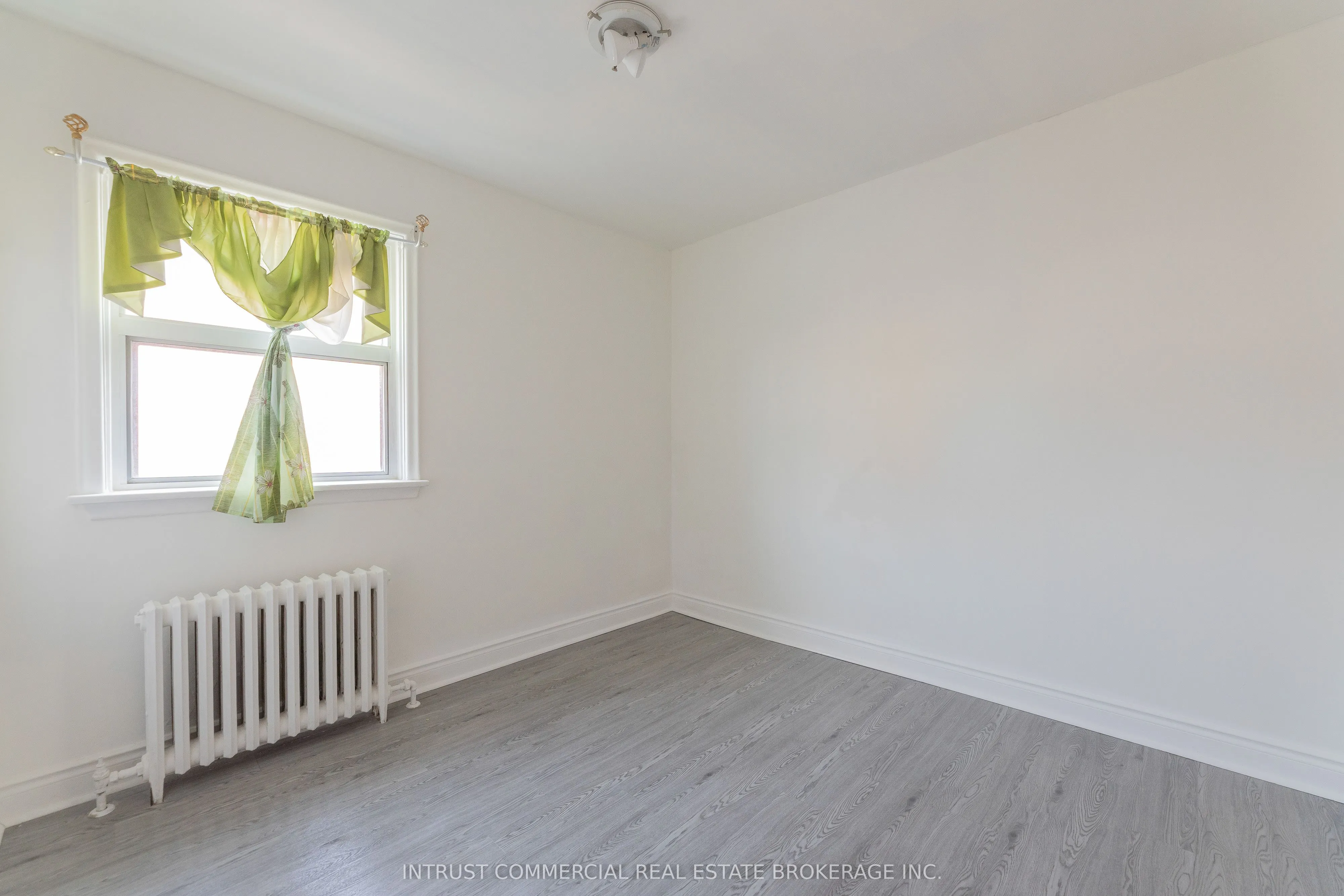 2544 Eglinton Avenue W