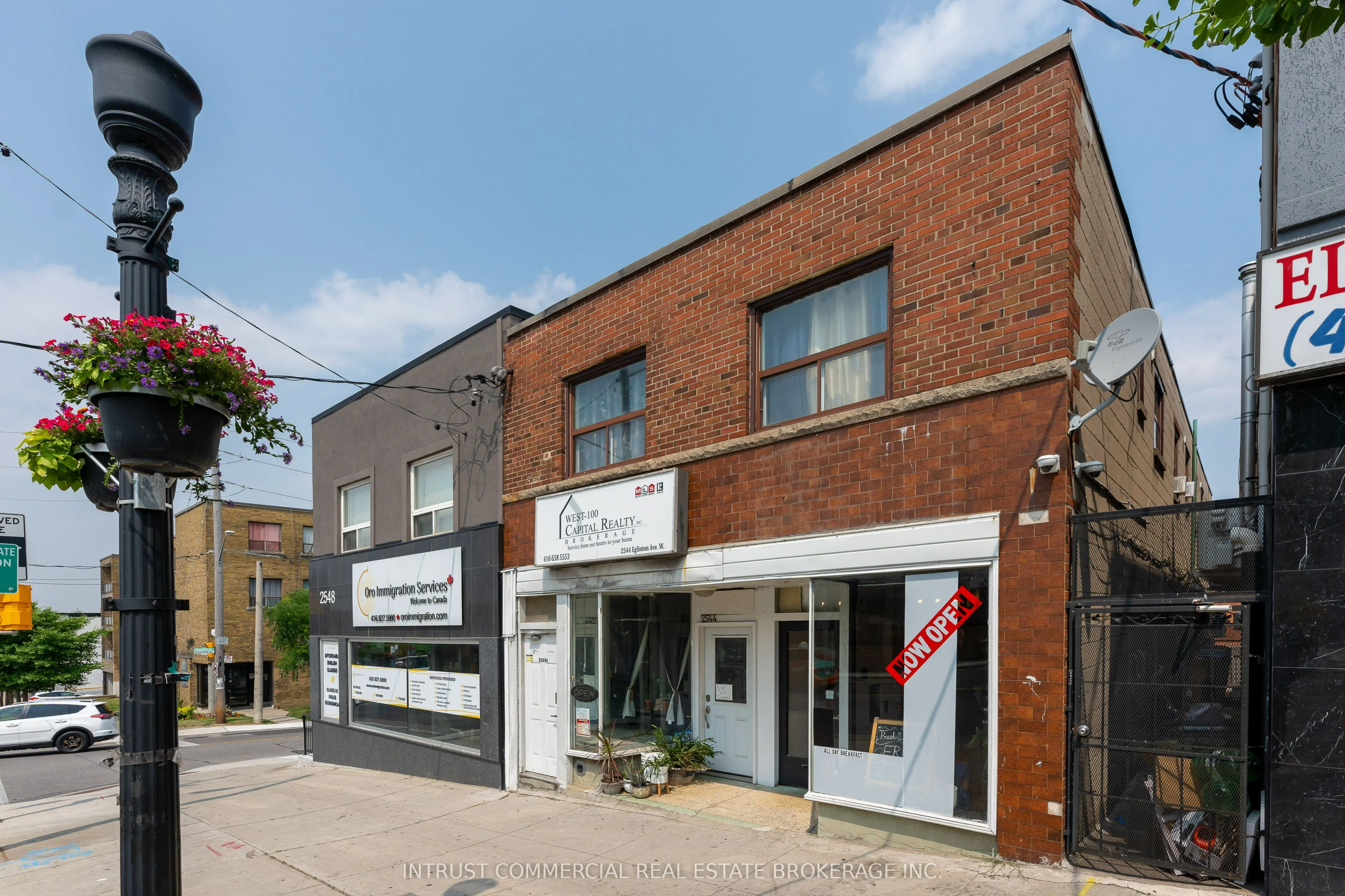 2544 Eglinton Avenue W
