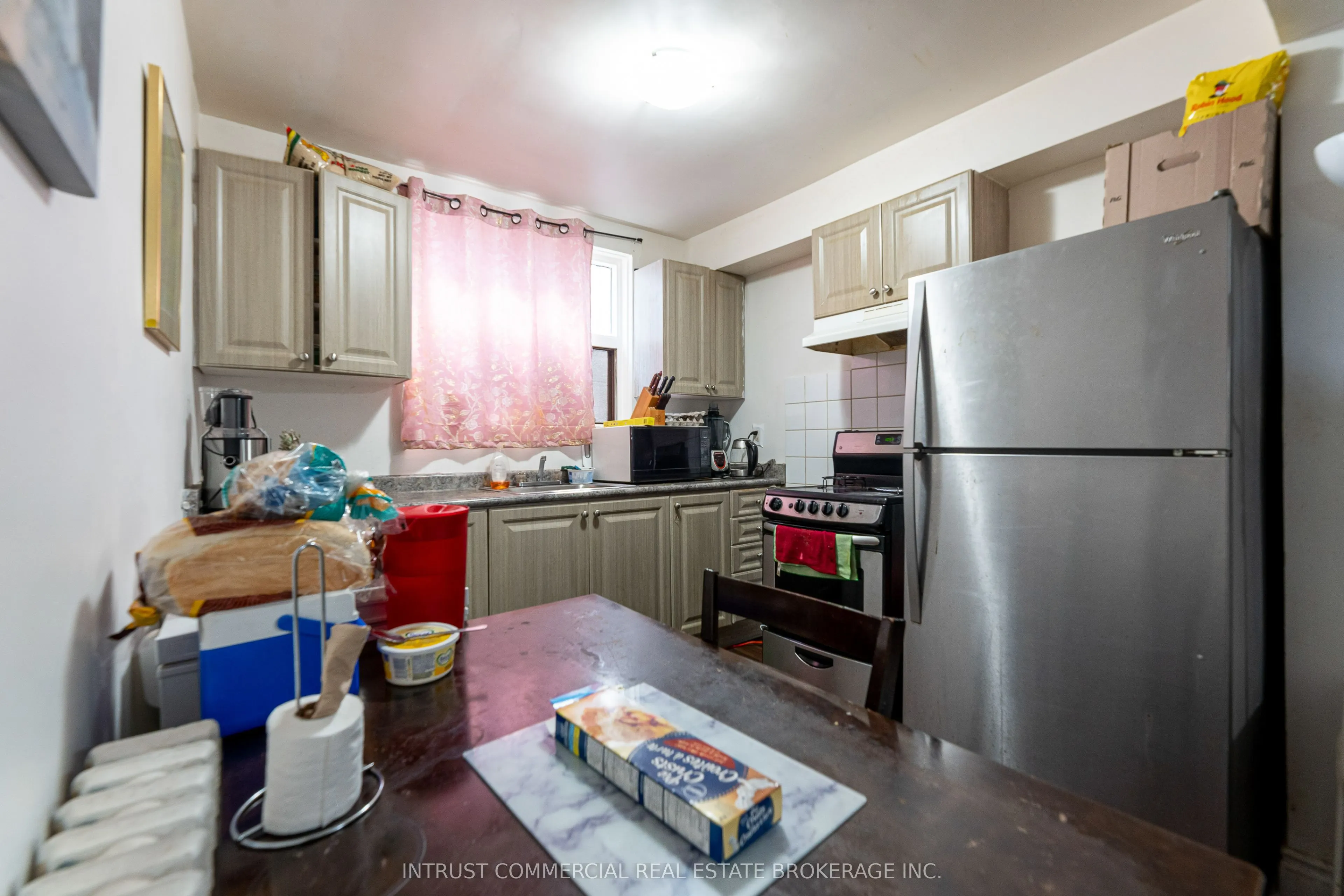 2544 Eglinton Avenue W