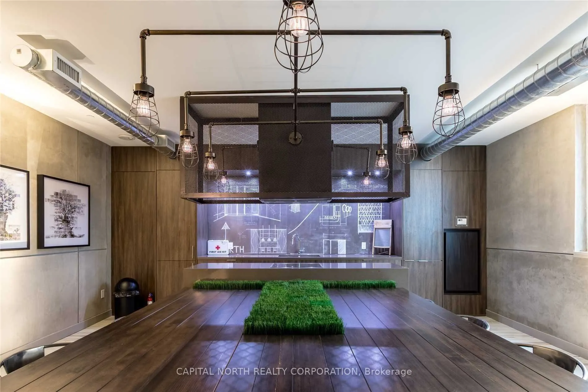 1990 Bloor Street W, #605