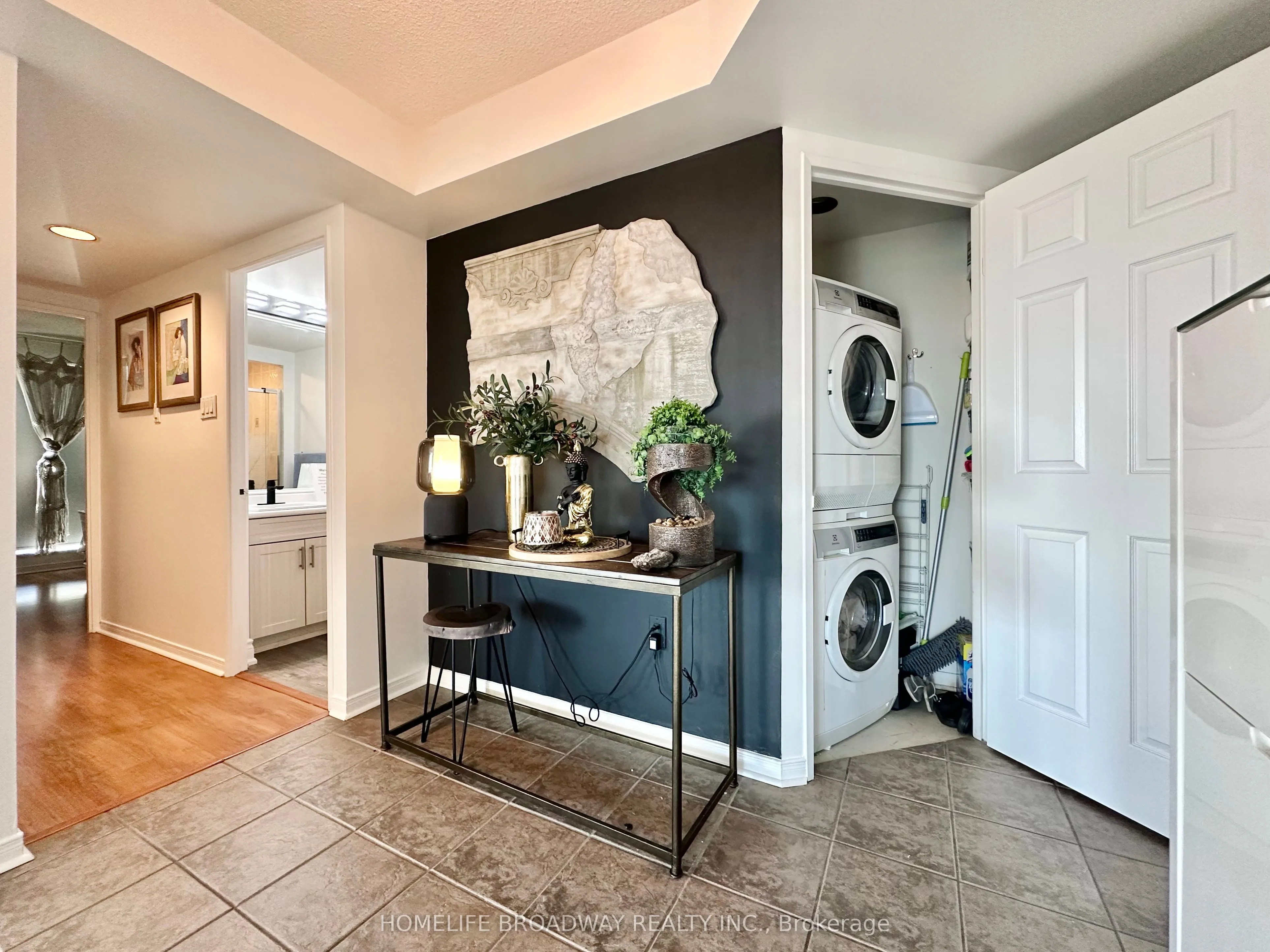 2155 Burnhamthorpe Road W, #1709