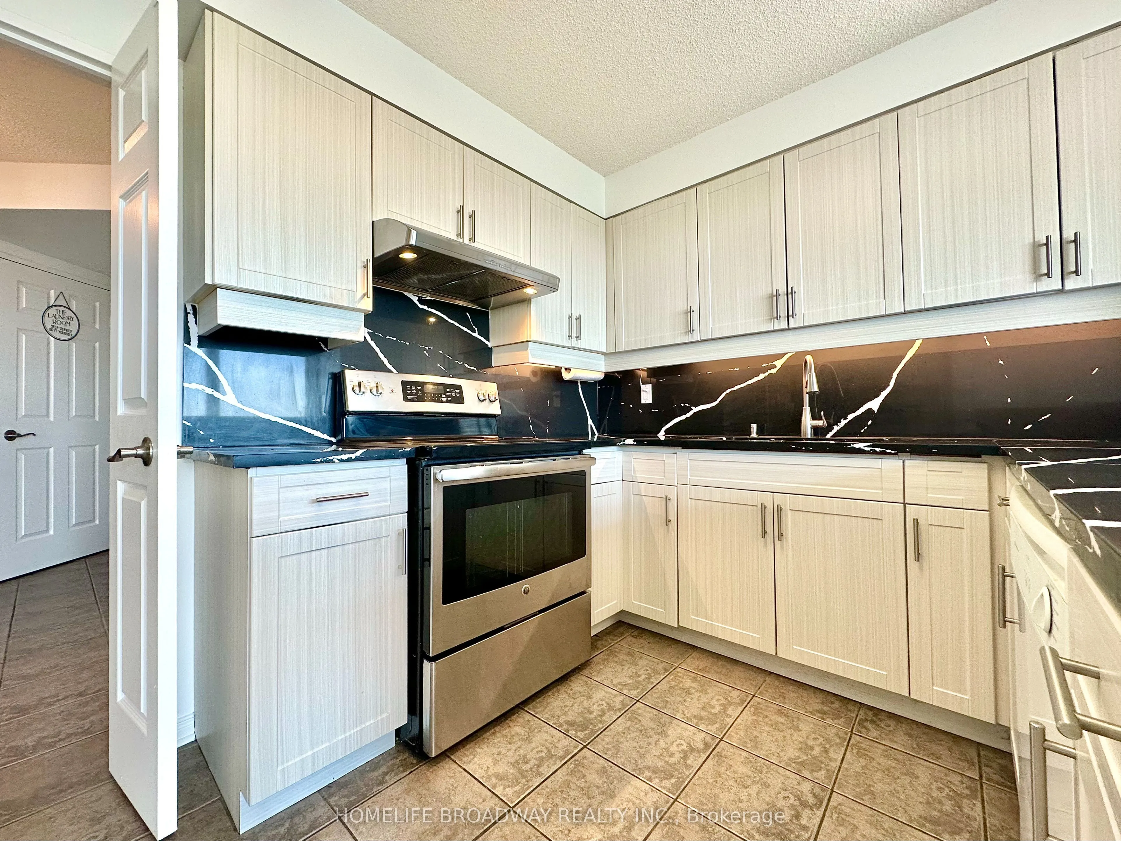 2155 Burnhamthorpe Road W, #1709
