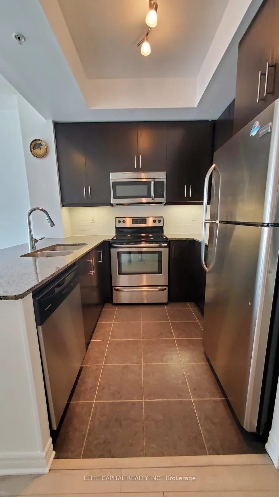 15 James Finlay Way, #904
