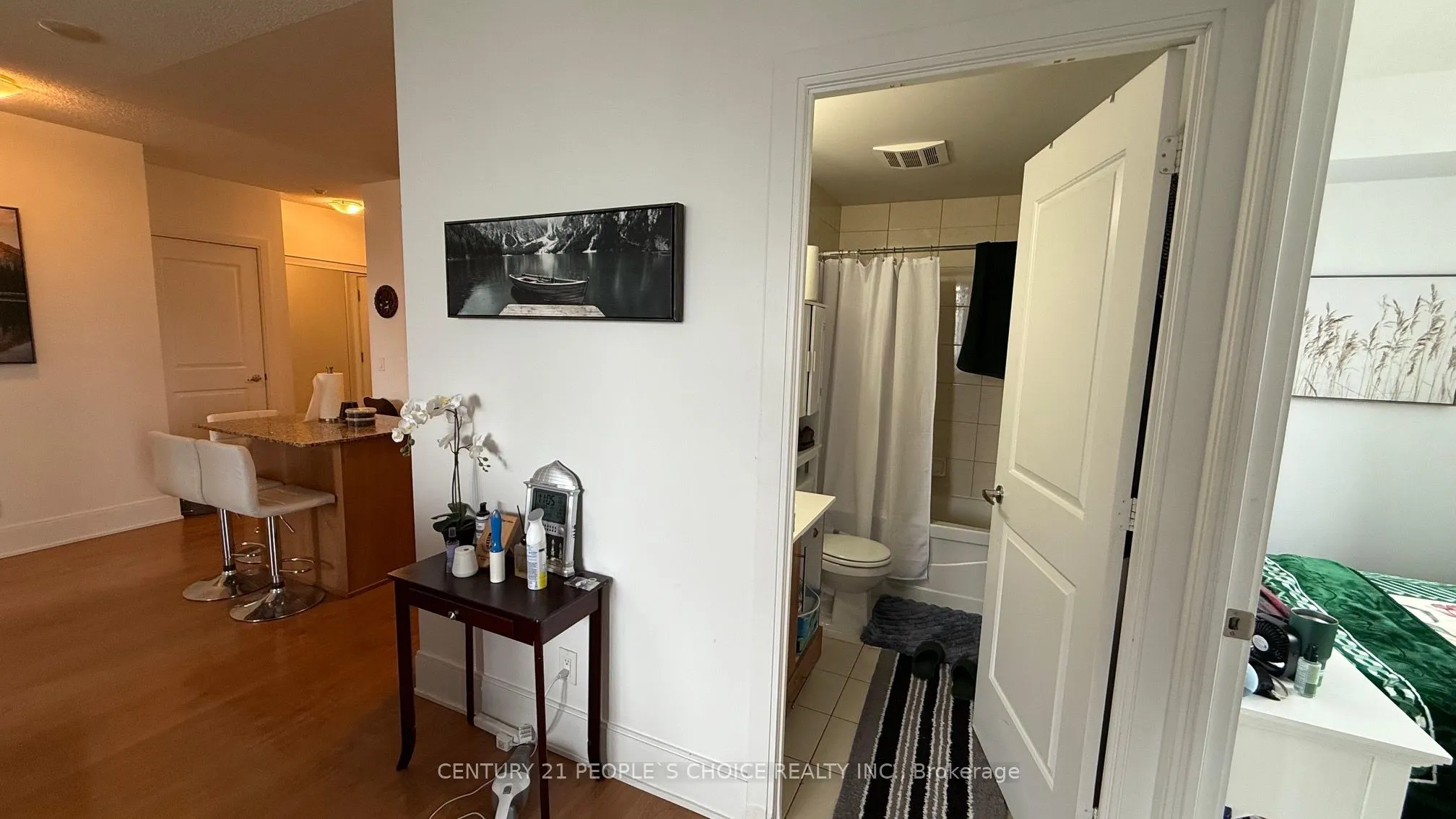330 Burnhamthorpe Road W, #1807