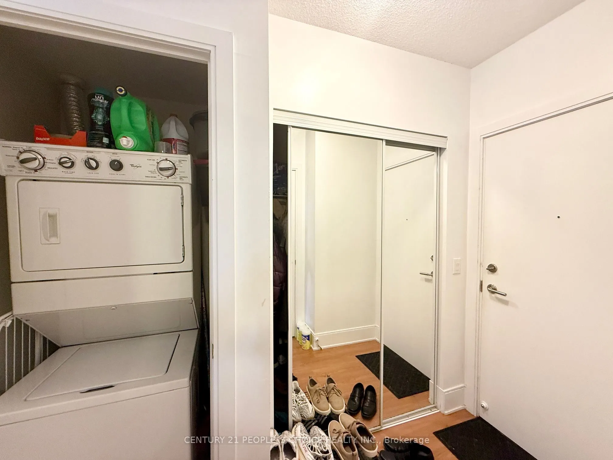 330 Burnhamthorpe Road W, #1807
