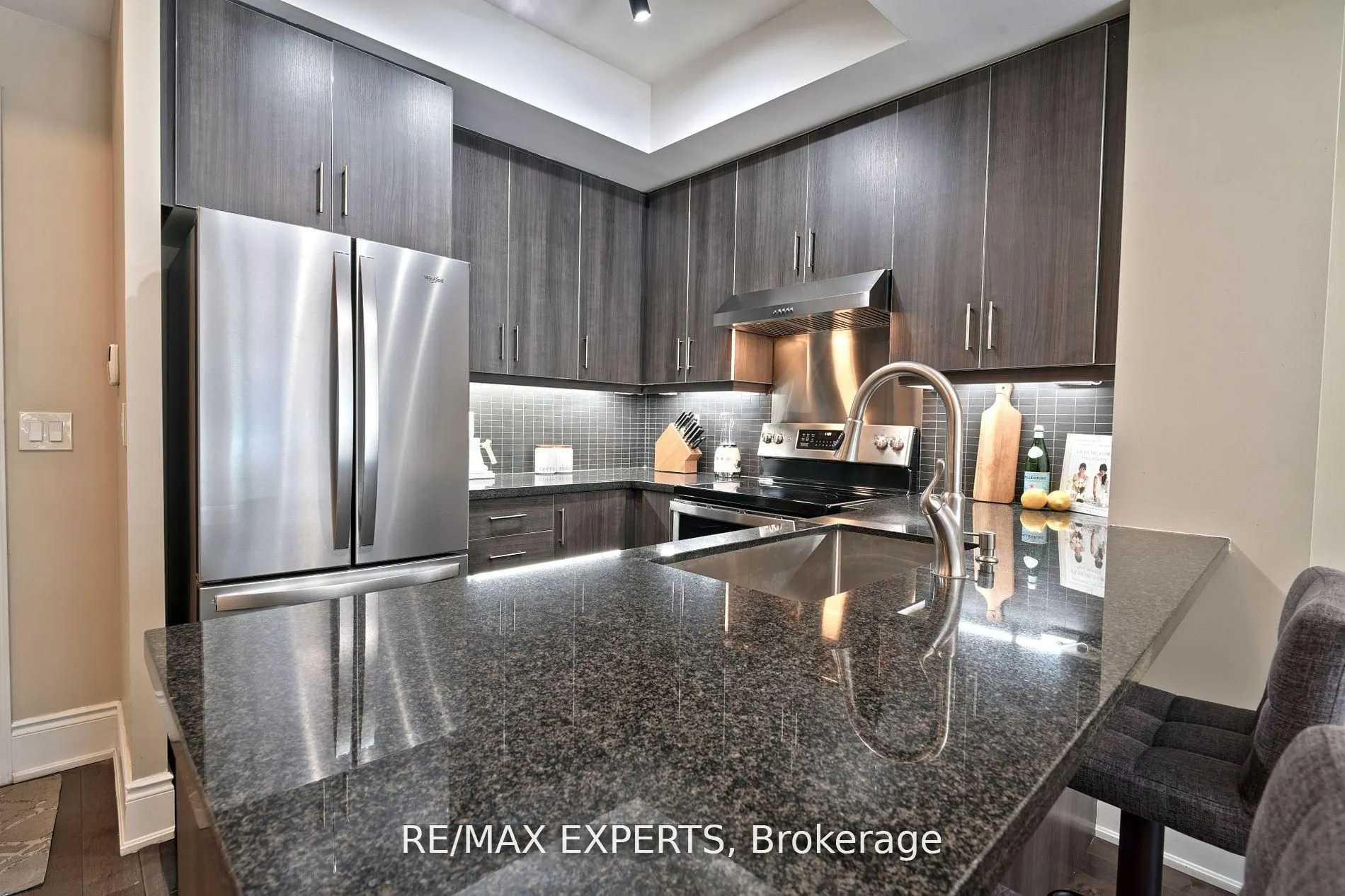 15 James Finlay Way, #1017