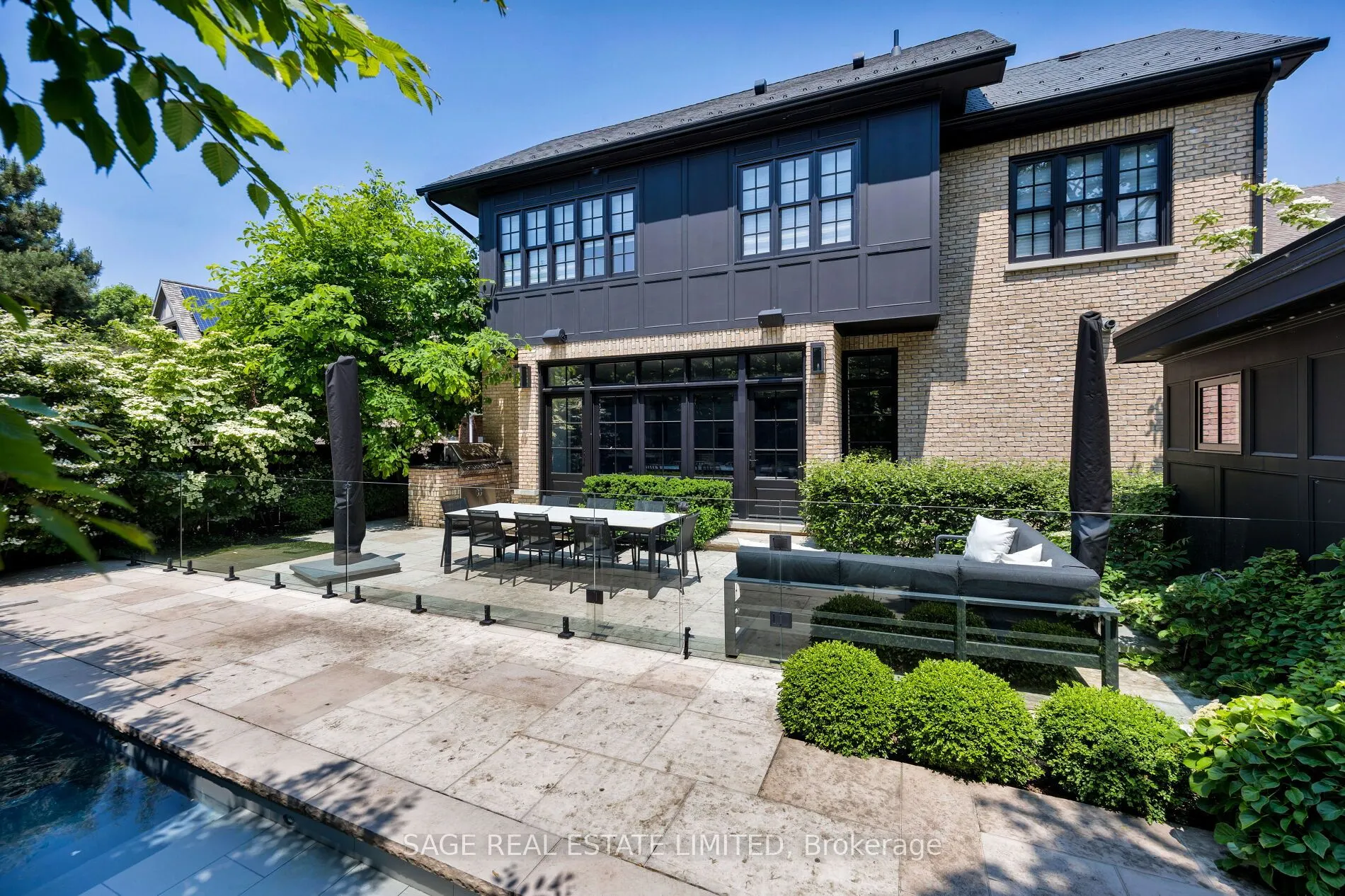 55 Strath Avenue