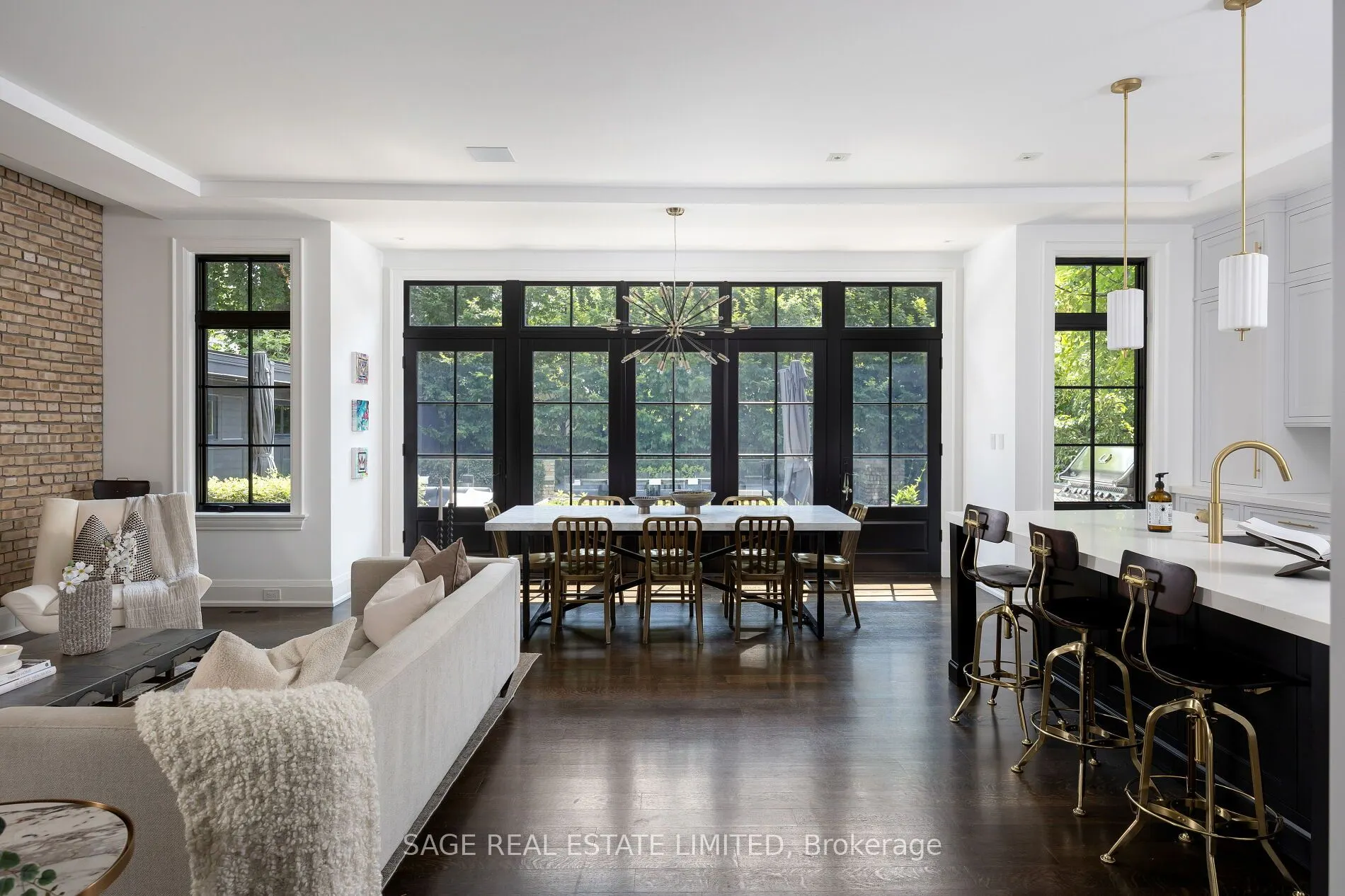 55 Strath Avenue