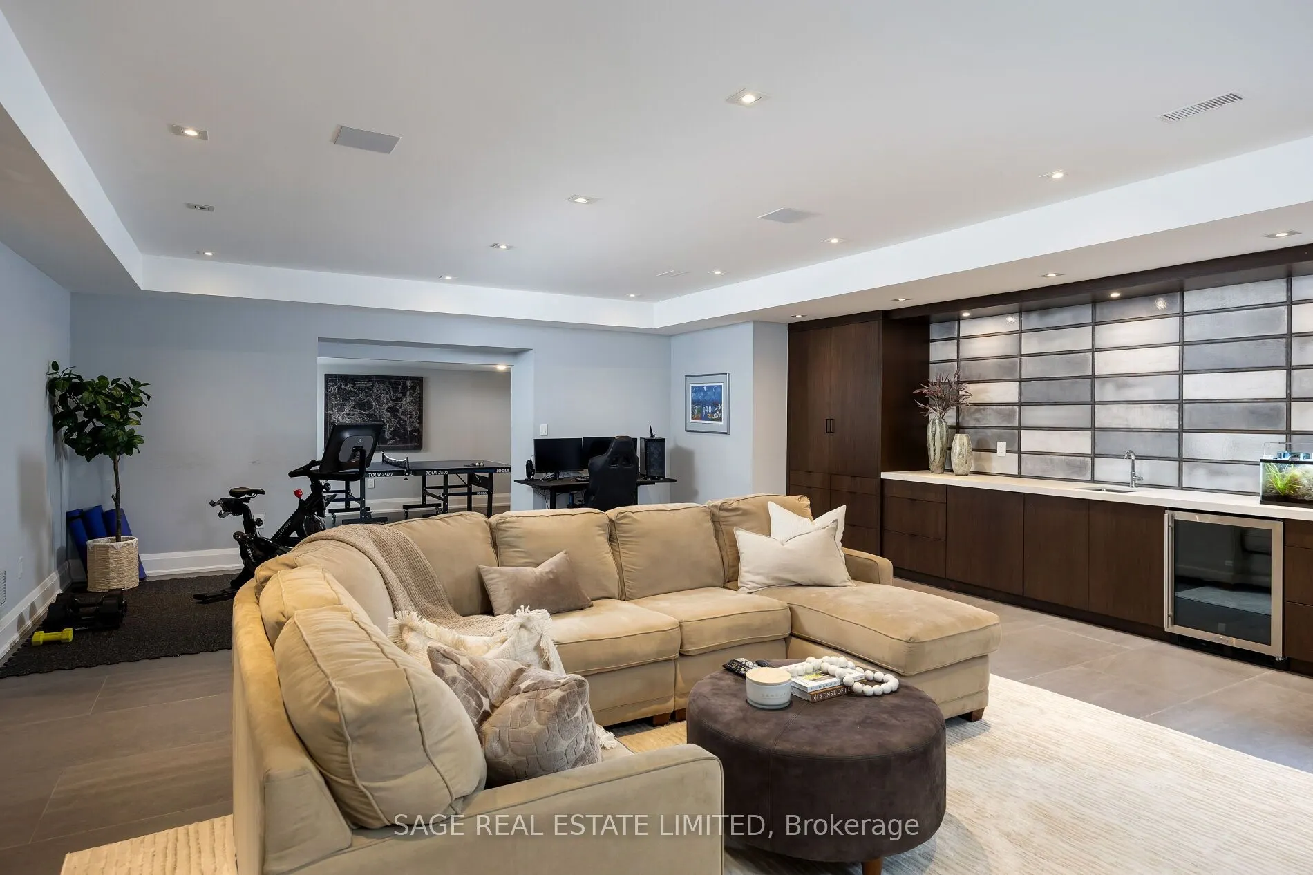 55 Strath Avenue
