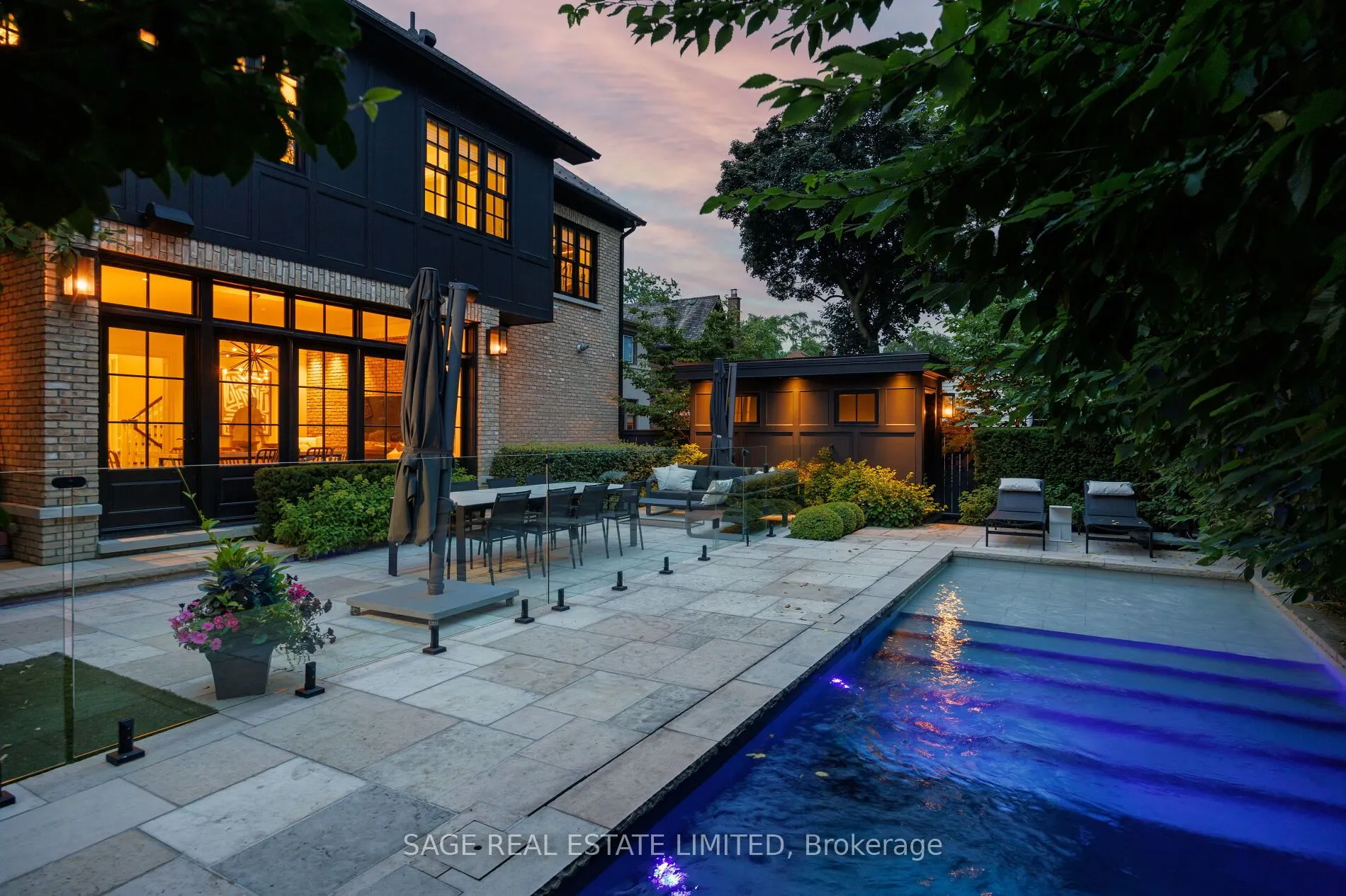 55 Strath Avenue