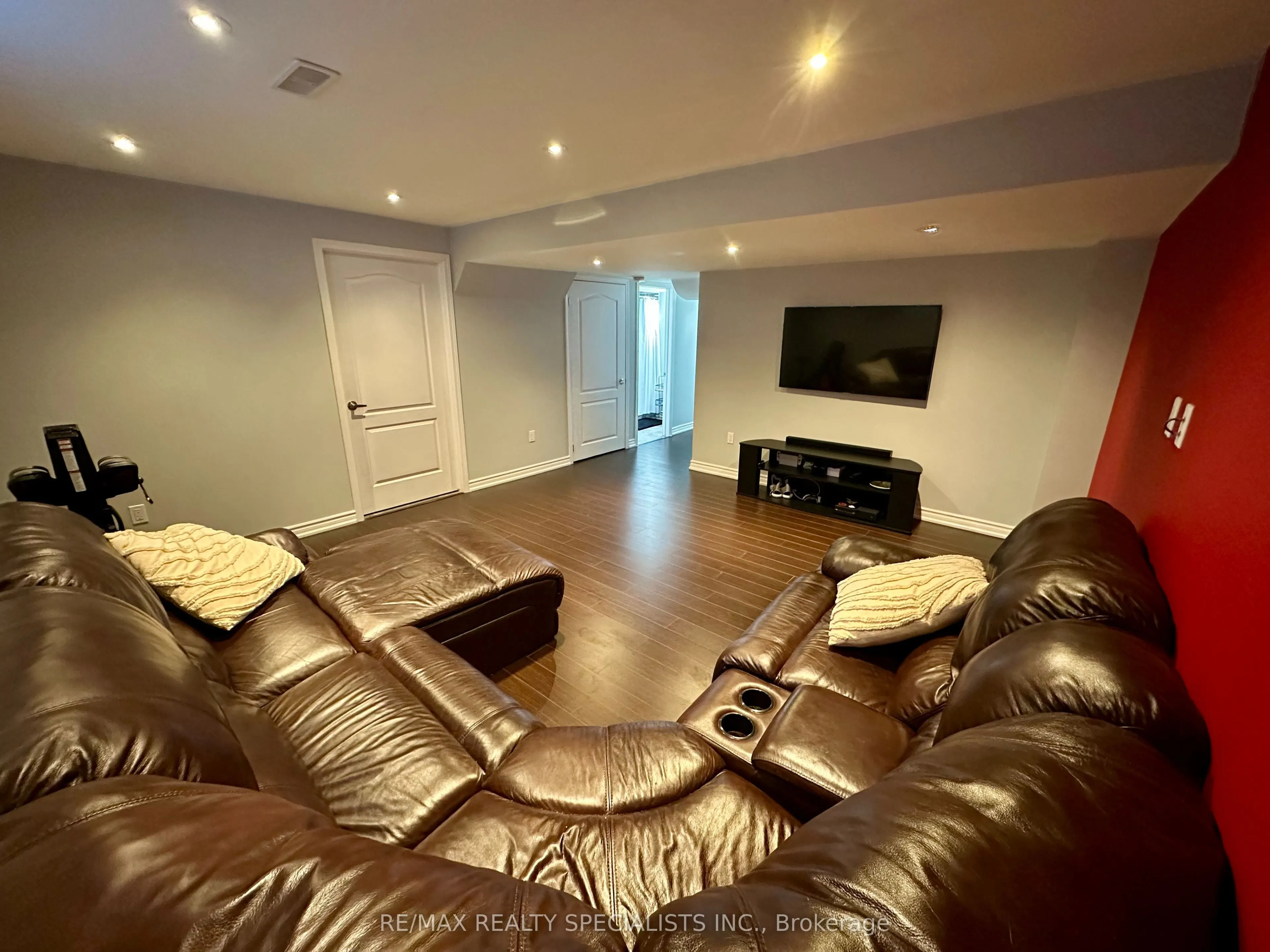 313 Gooding Crescent