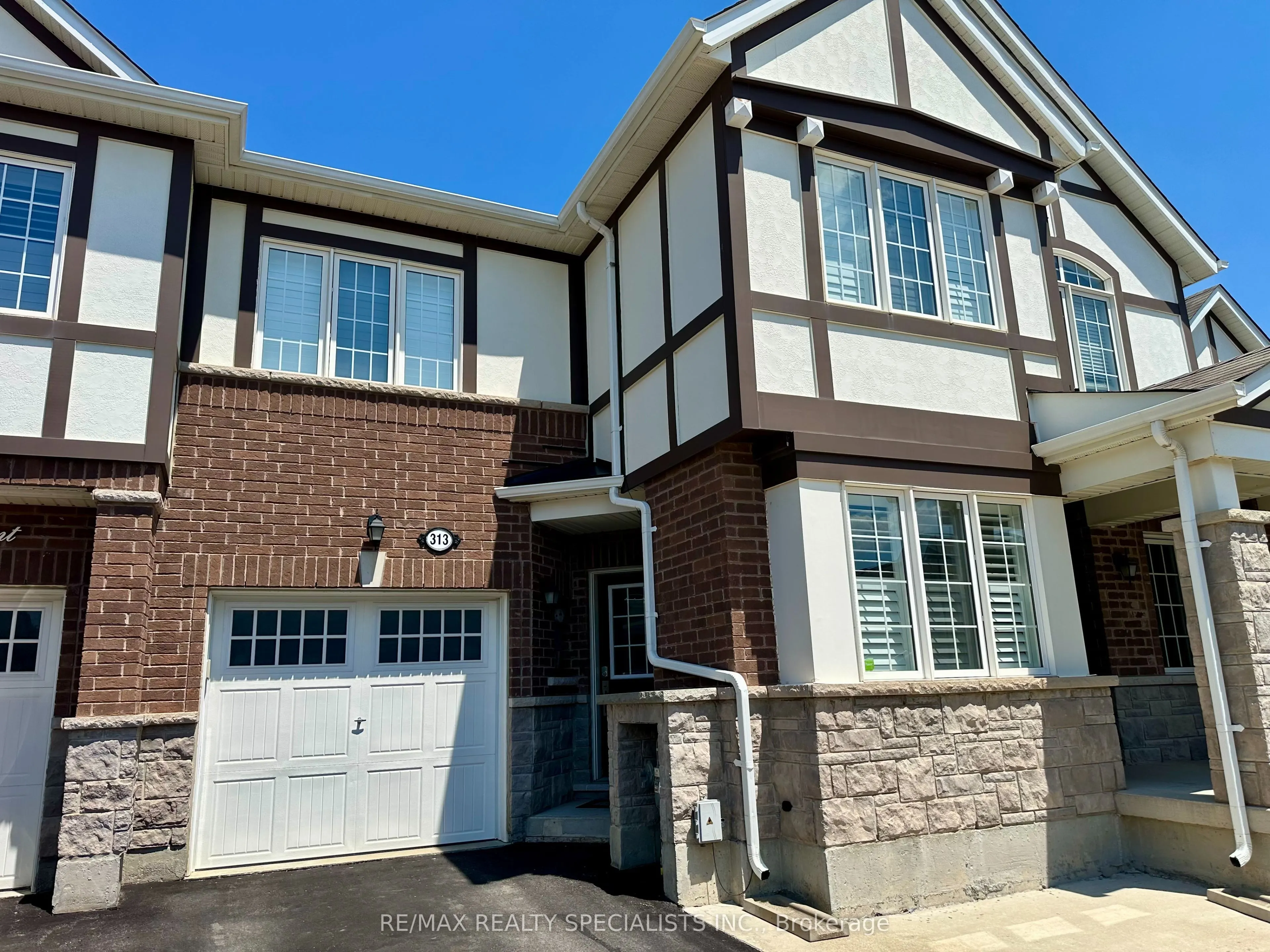 313 Gooding Crescent