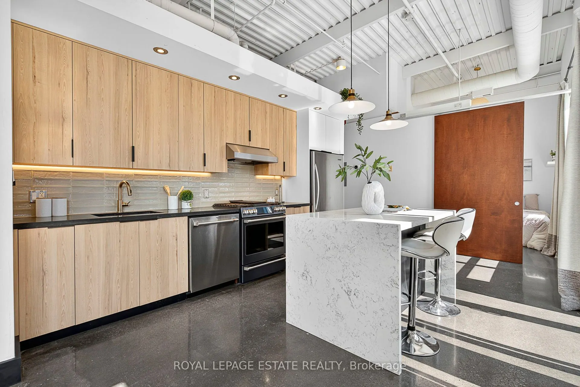 550 Hopewell Avenue, #301
