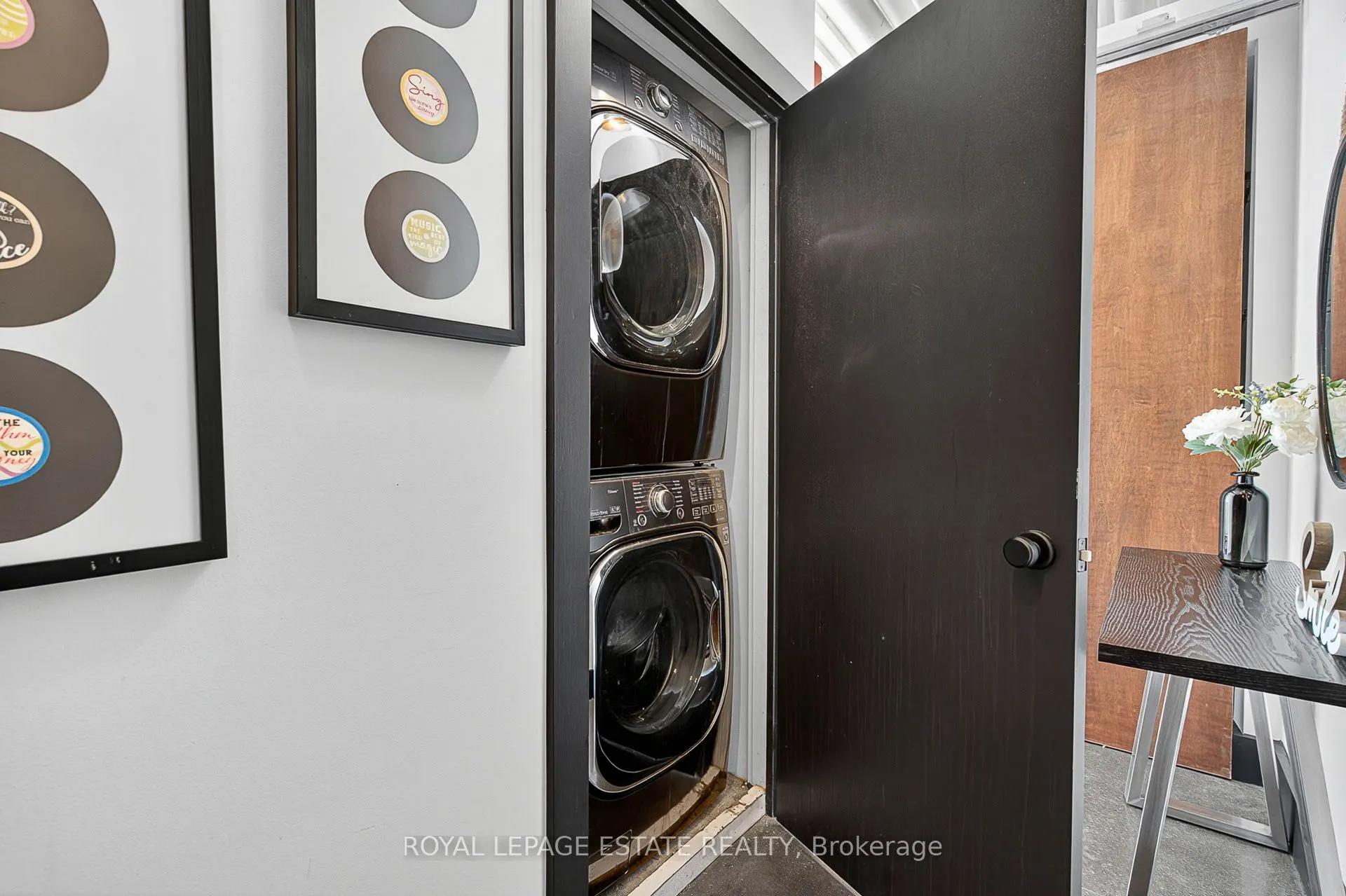 550 Hopewell Avenue, #301