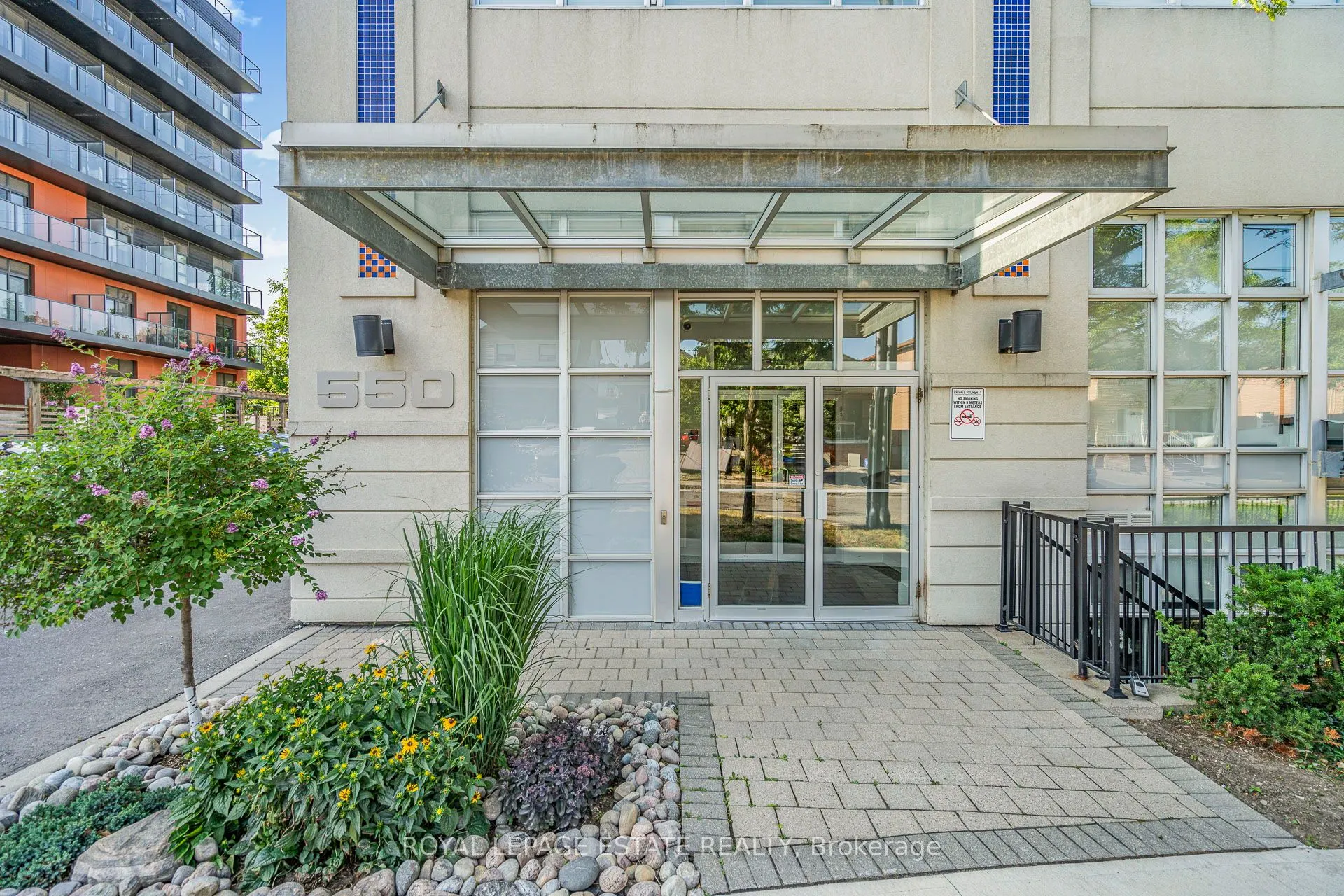 550 Hopewell Avenue, #301