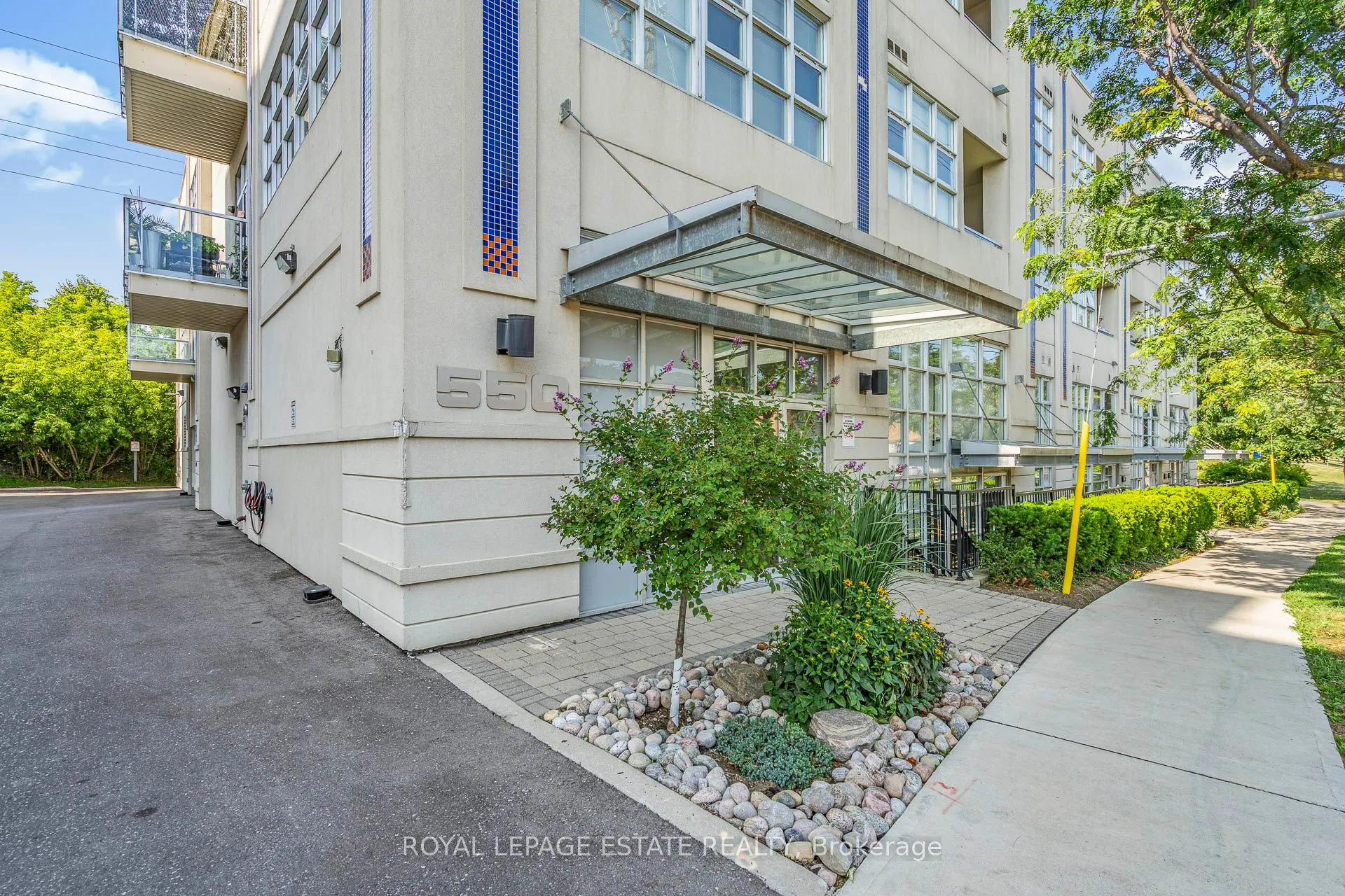 550 Hopewell Avenue, #301
