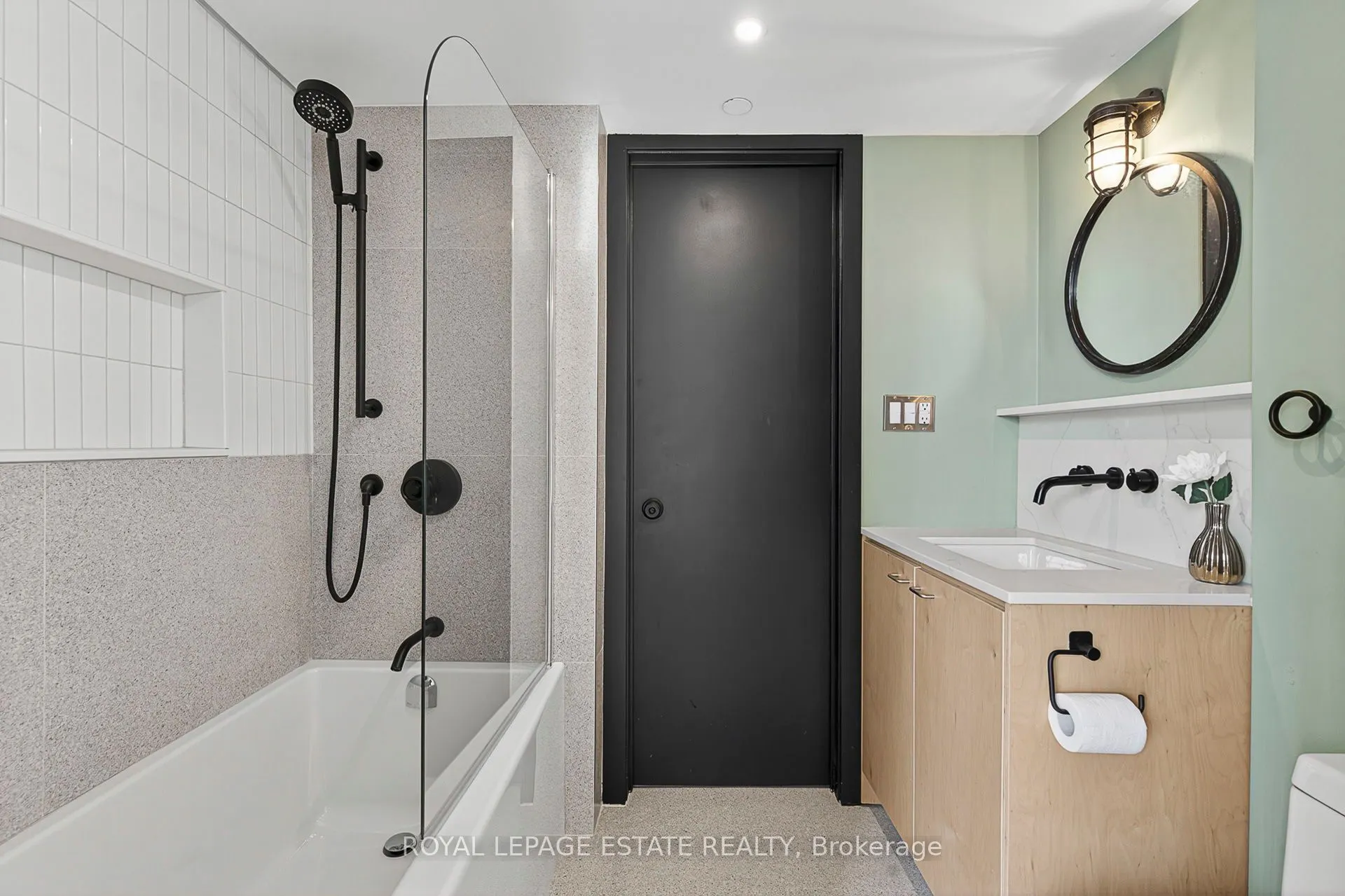 550 Hopewell Avenue, #301