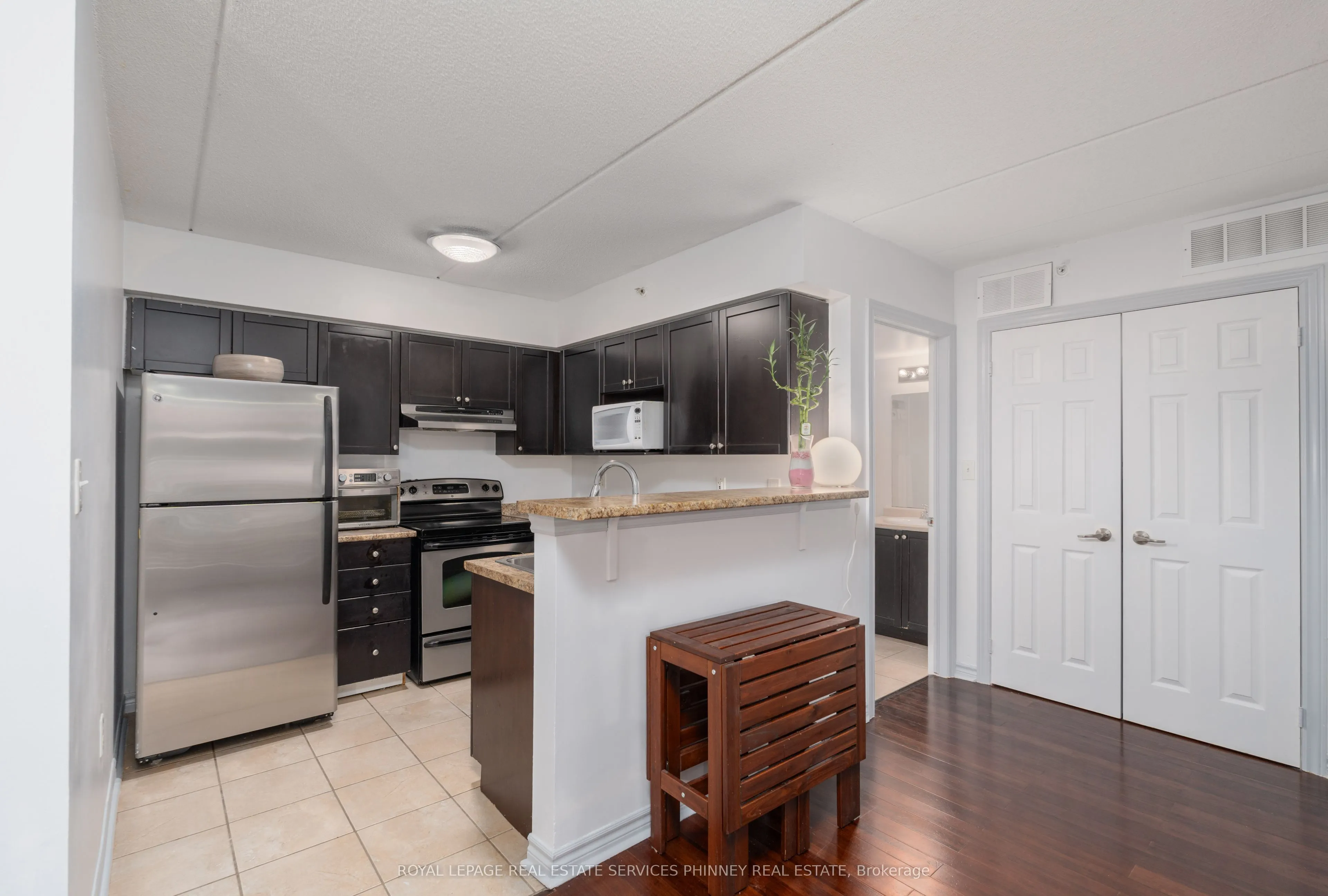 1350 Main Street, #208