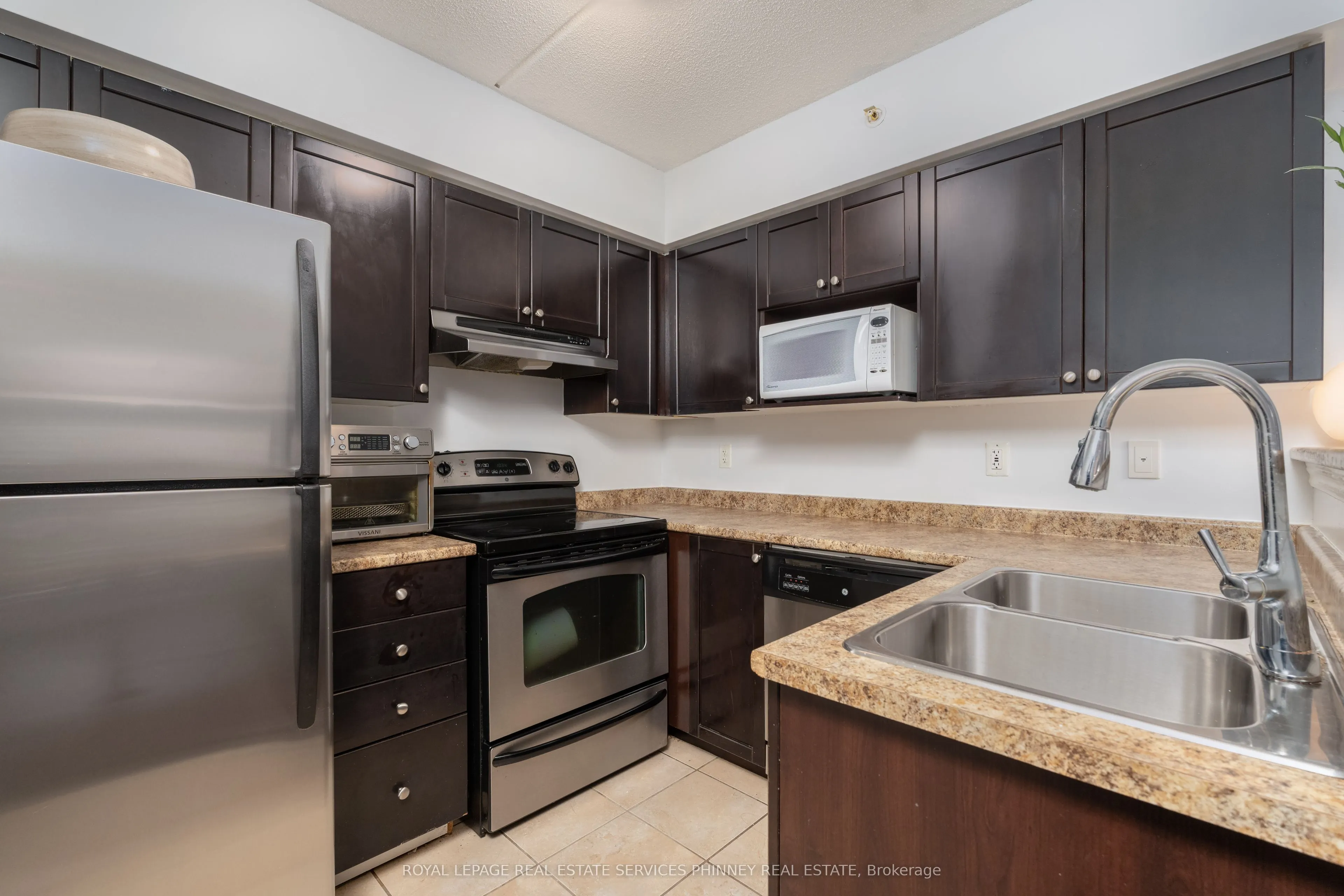 1350 Main Street, #208