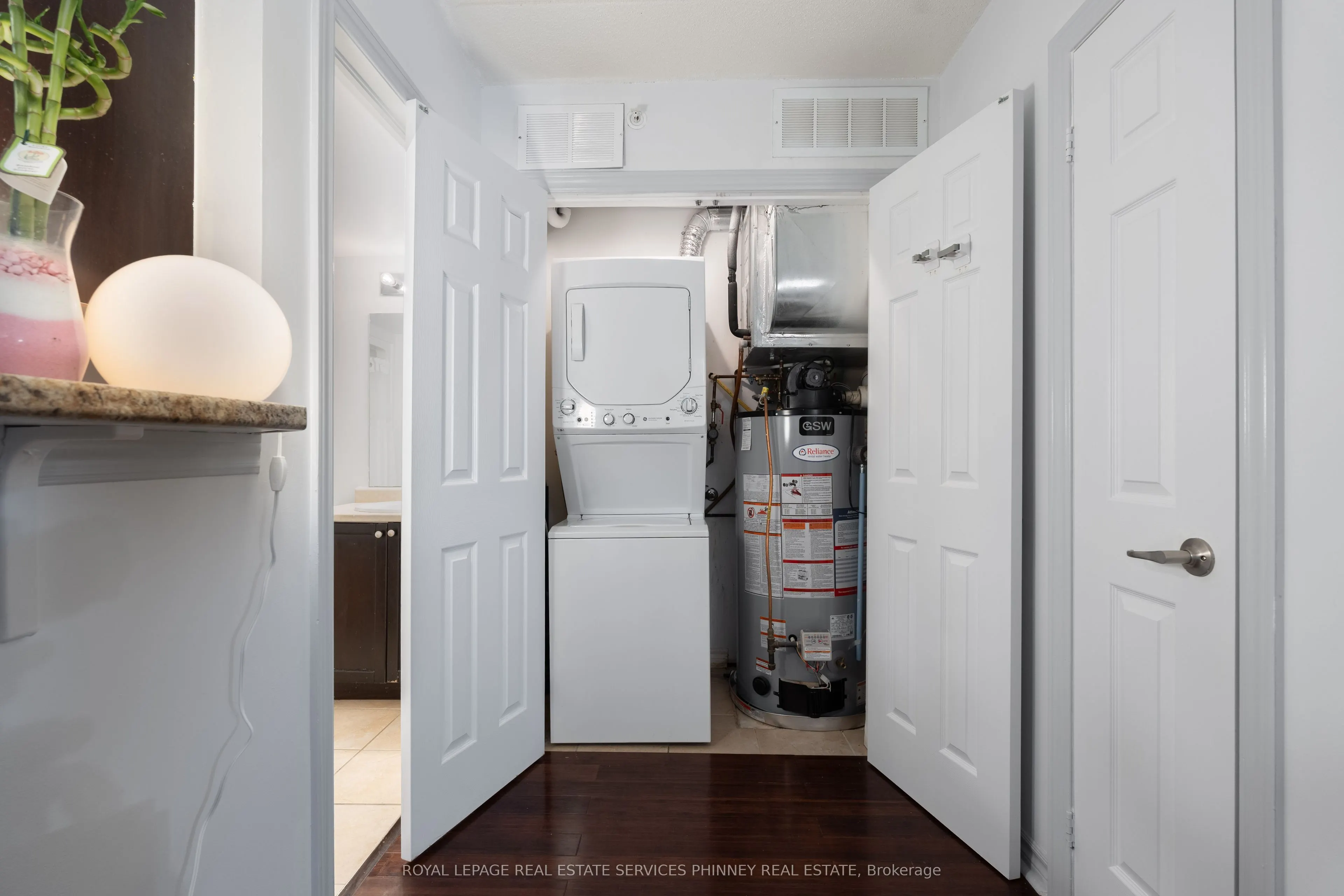 1350 Main Street, #208