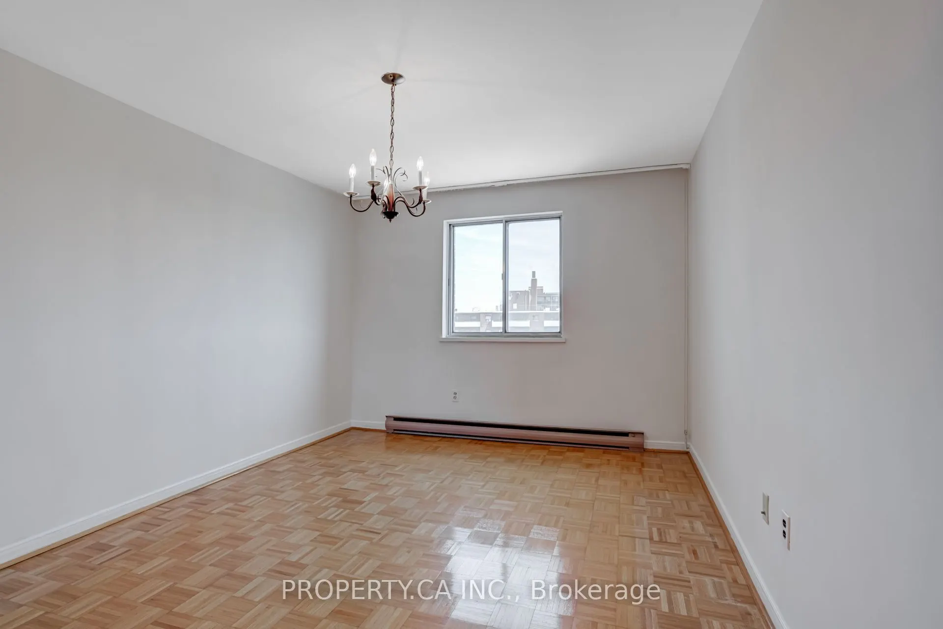 1660 Bloor Street E, #803