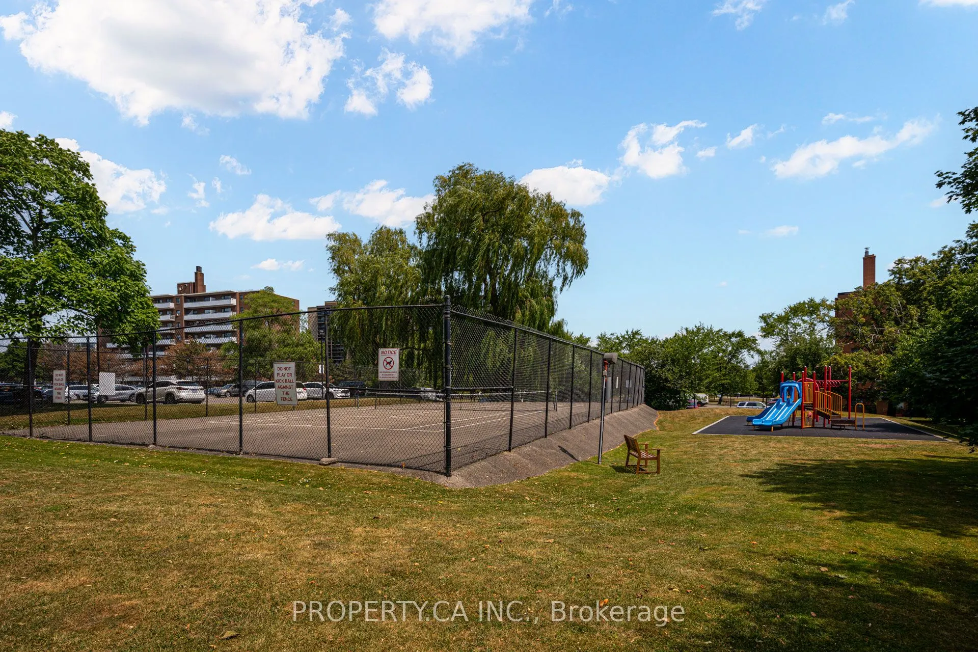 1660 Bloor Street E, #803