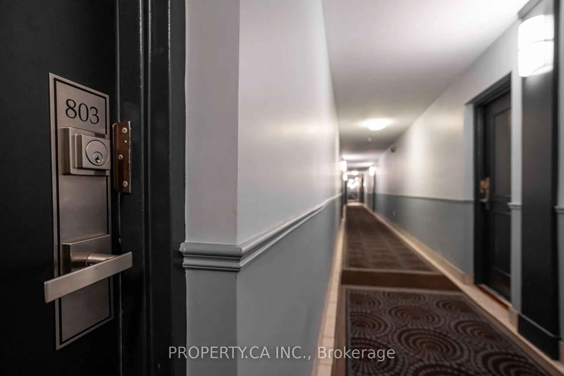 1660 Bloor Street E, #803