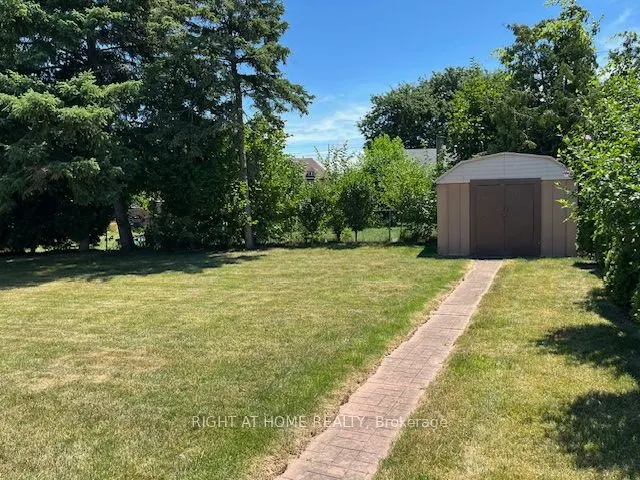 17 Maldaver Avenue