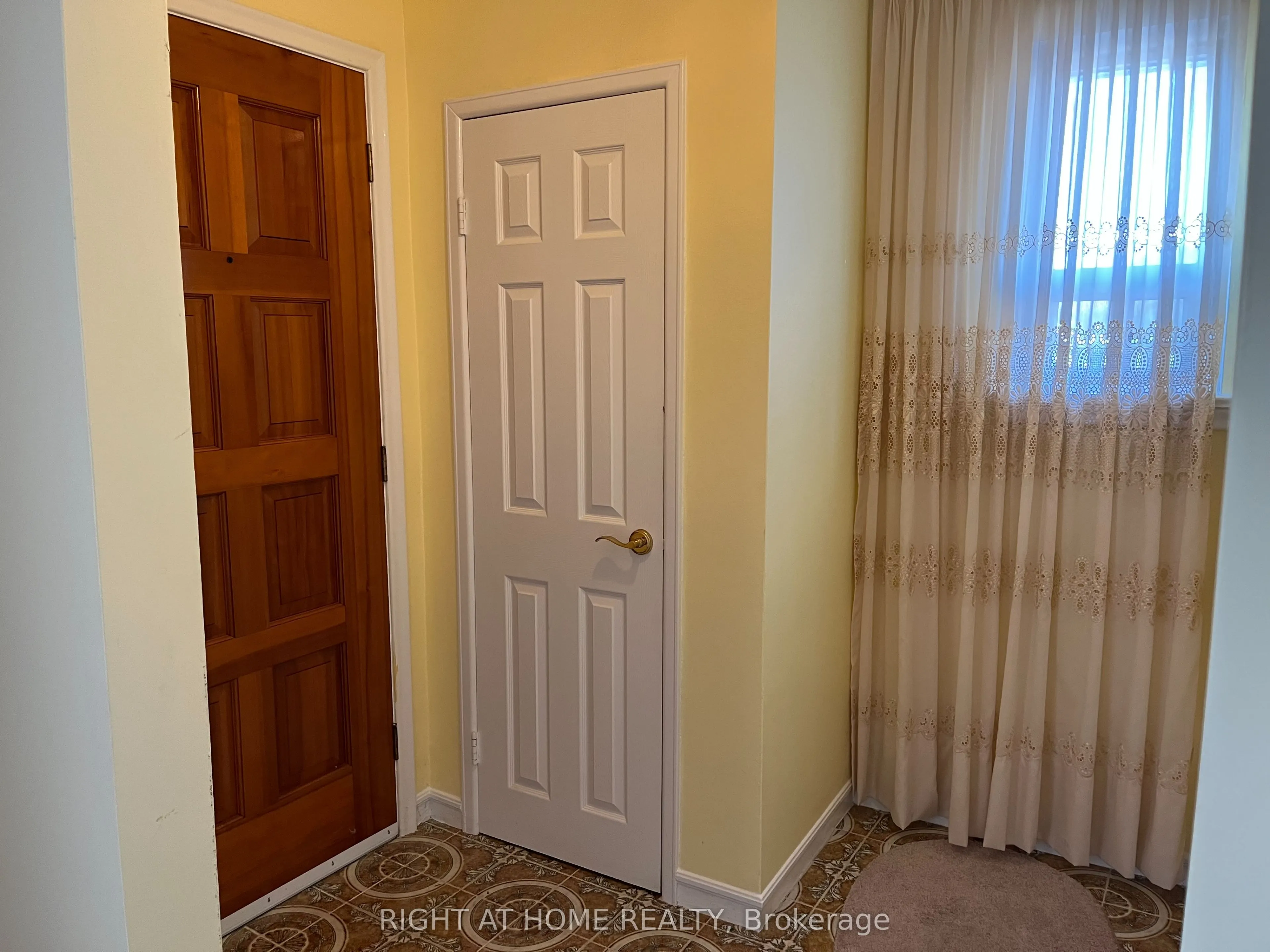17 Maldaver Avenue