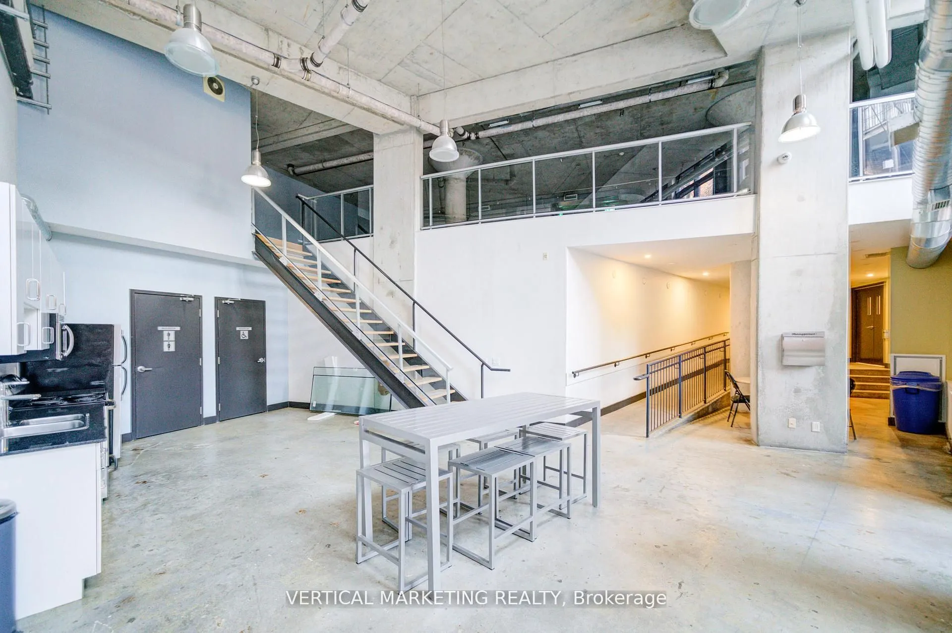369 Sorauren Avenue, #510
