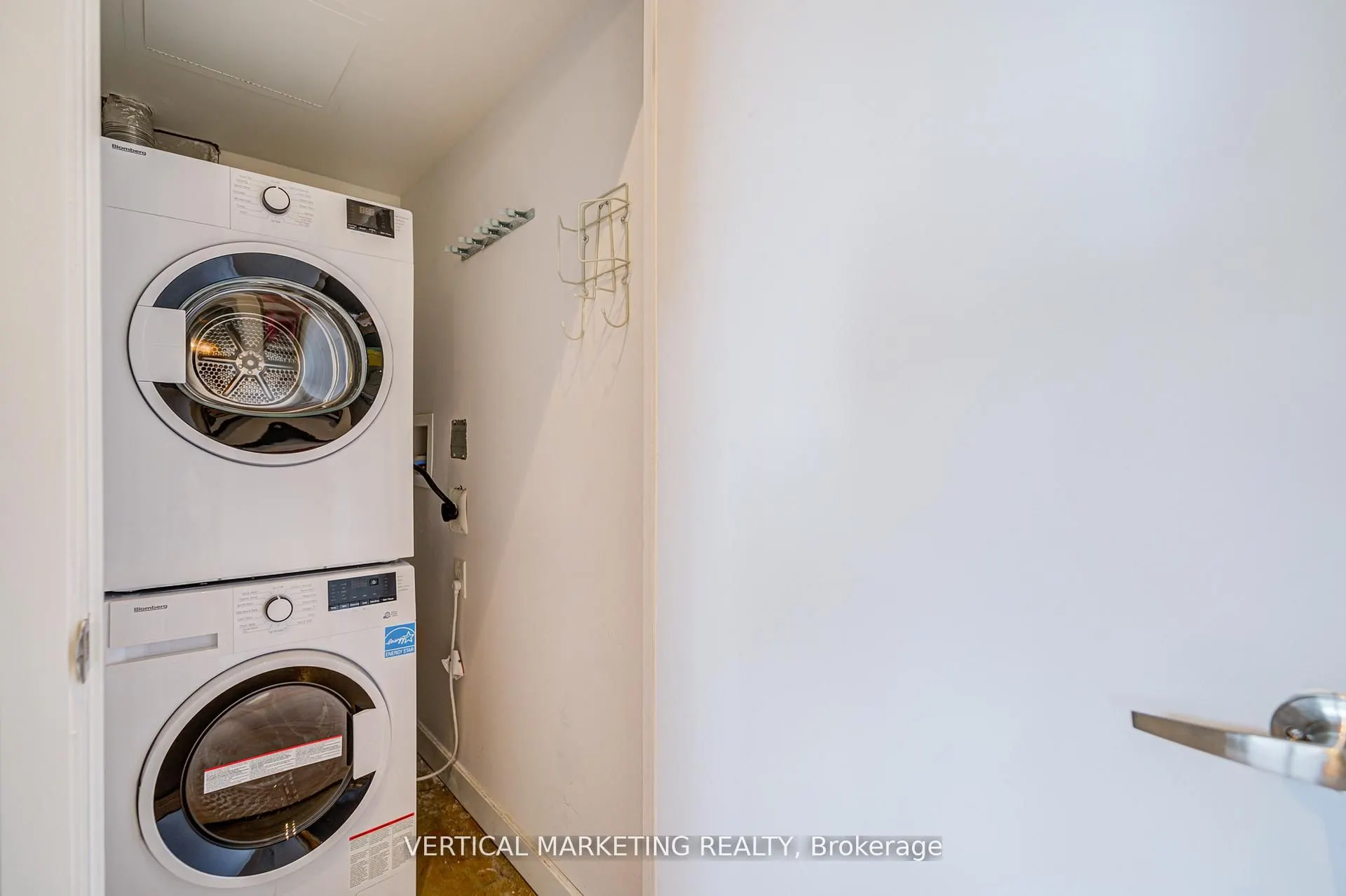 369 Sorauren Avenue, #510