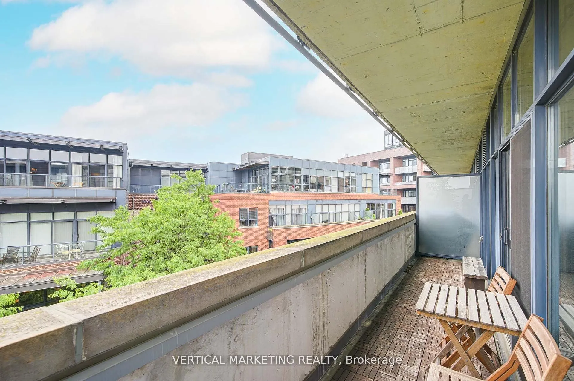 369 Sorauren Avenue, #510