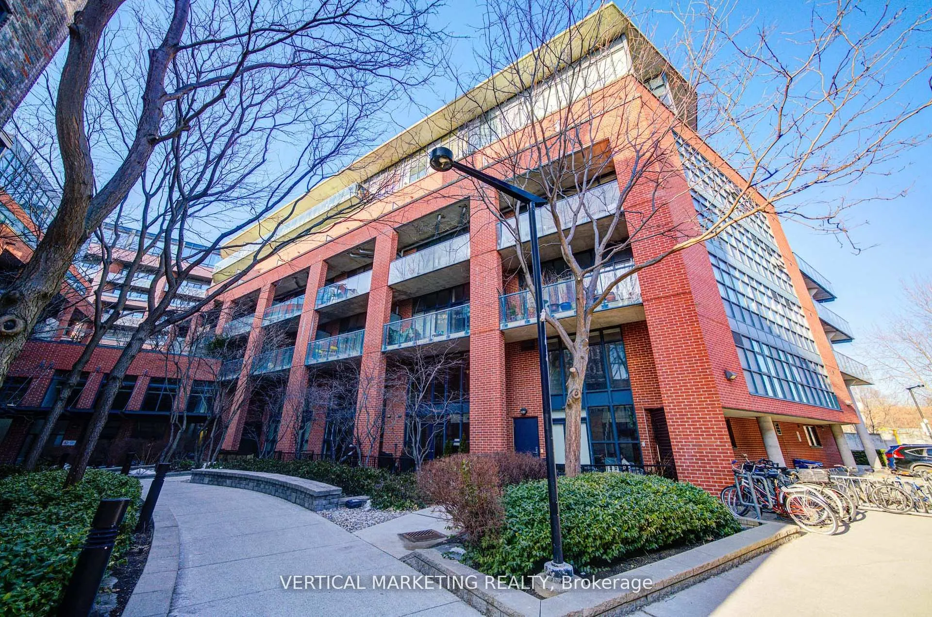 369 Sorauren Avenue, #510