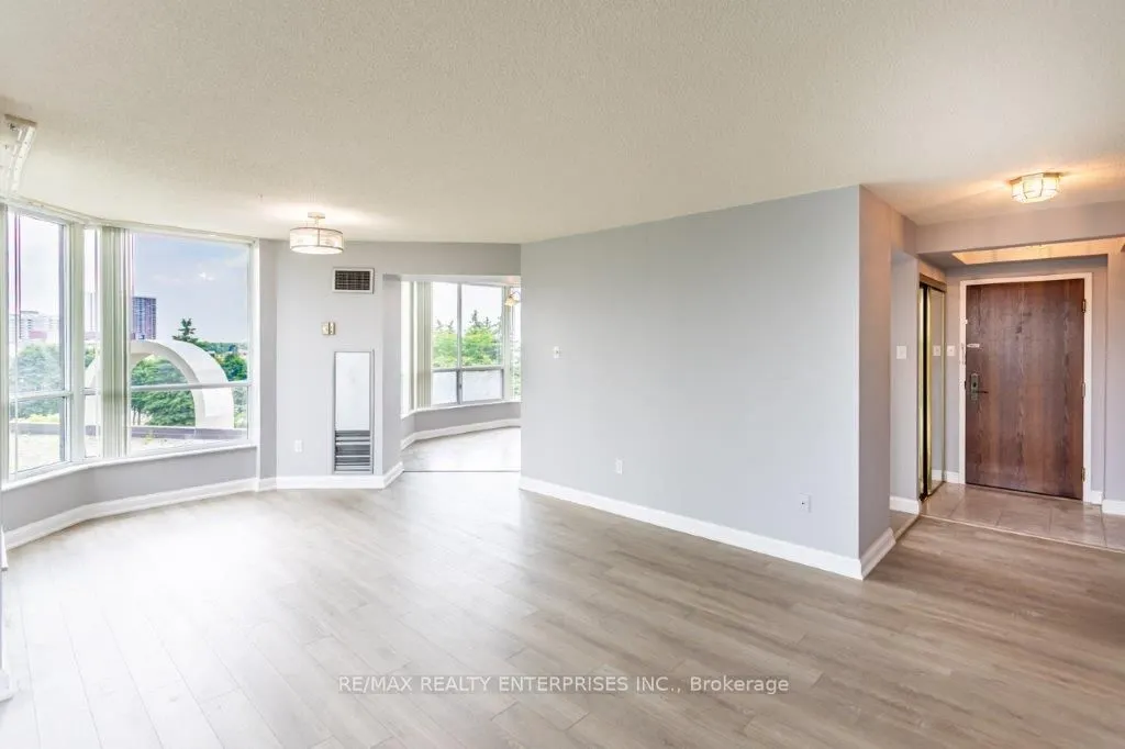 24 Hanover Road, #309