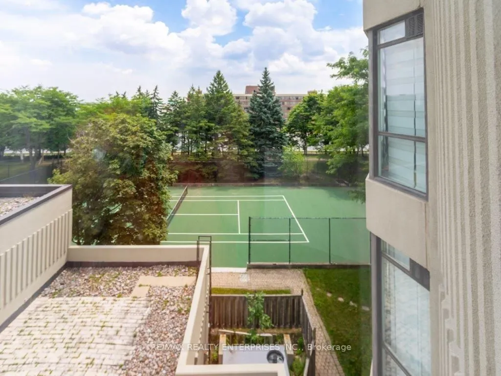 24 Hanover Road, #309