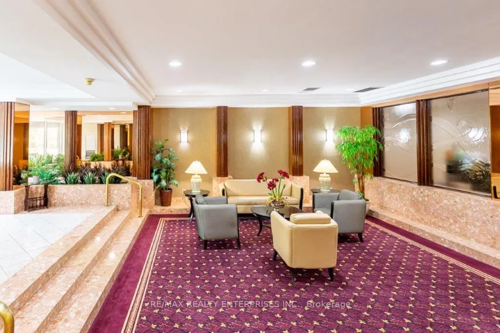 24 Hanover Road, #309