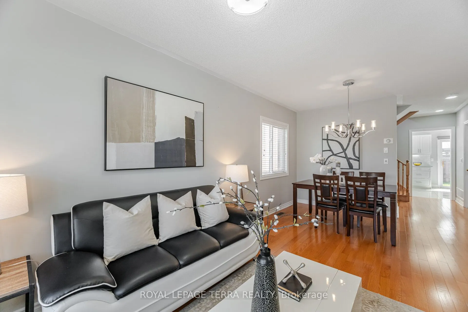 19 VALLEYPARK Crescent