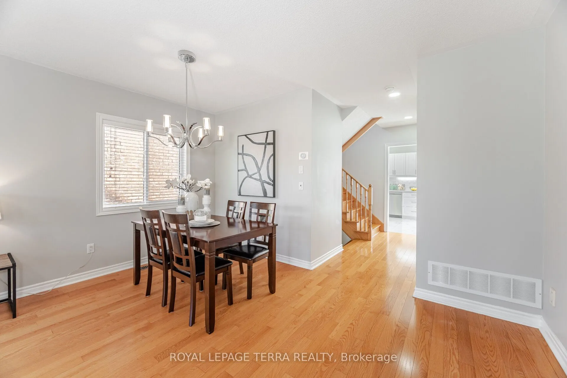 19 VALLEYPARK Crescent