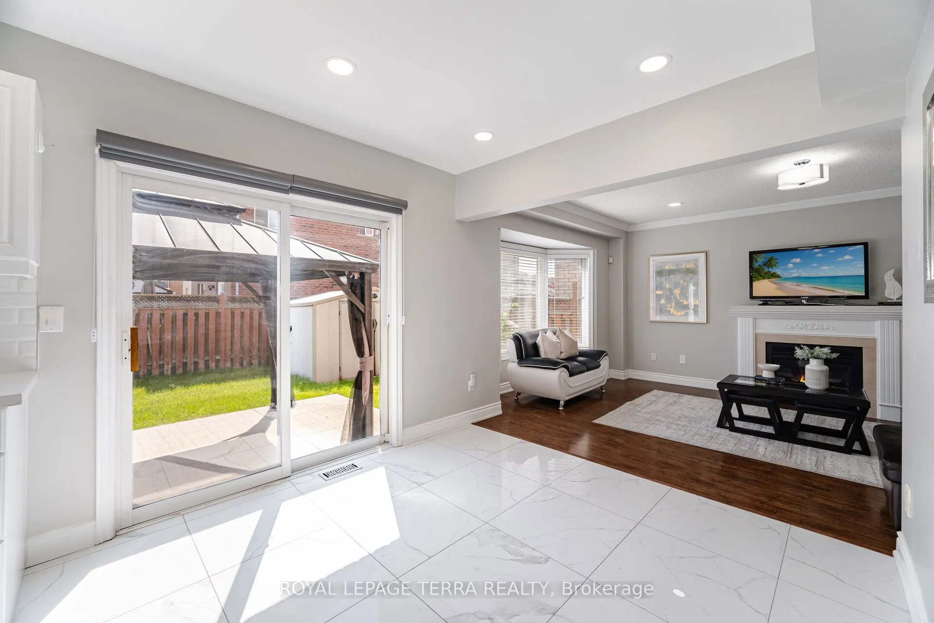 19 VALLEYPARK Crescent
